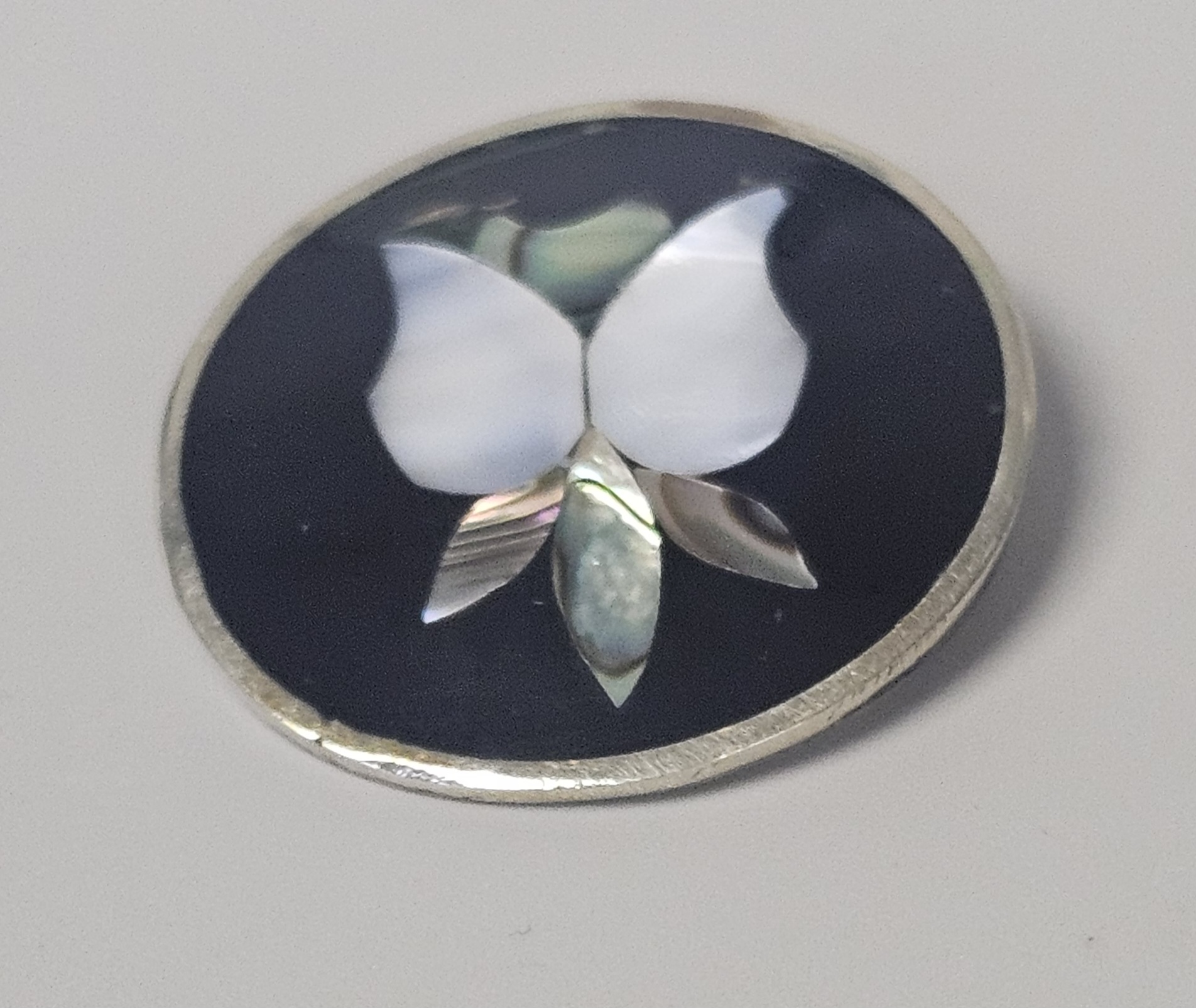 Mexican Silver and Inlay Brooch 4.9 Grams