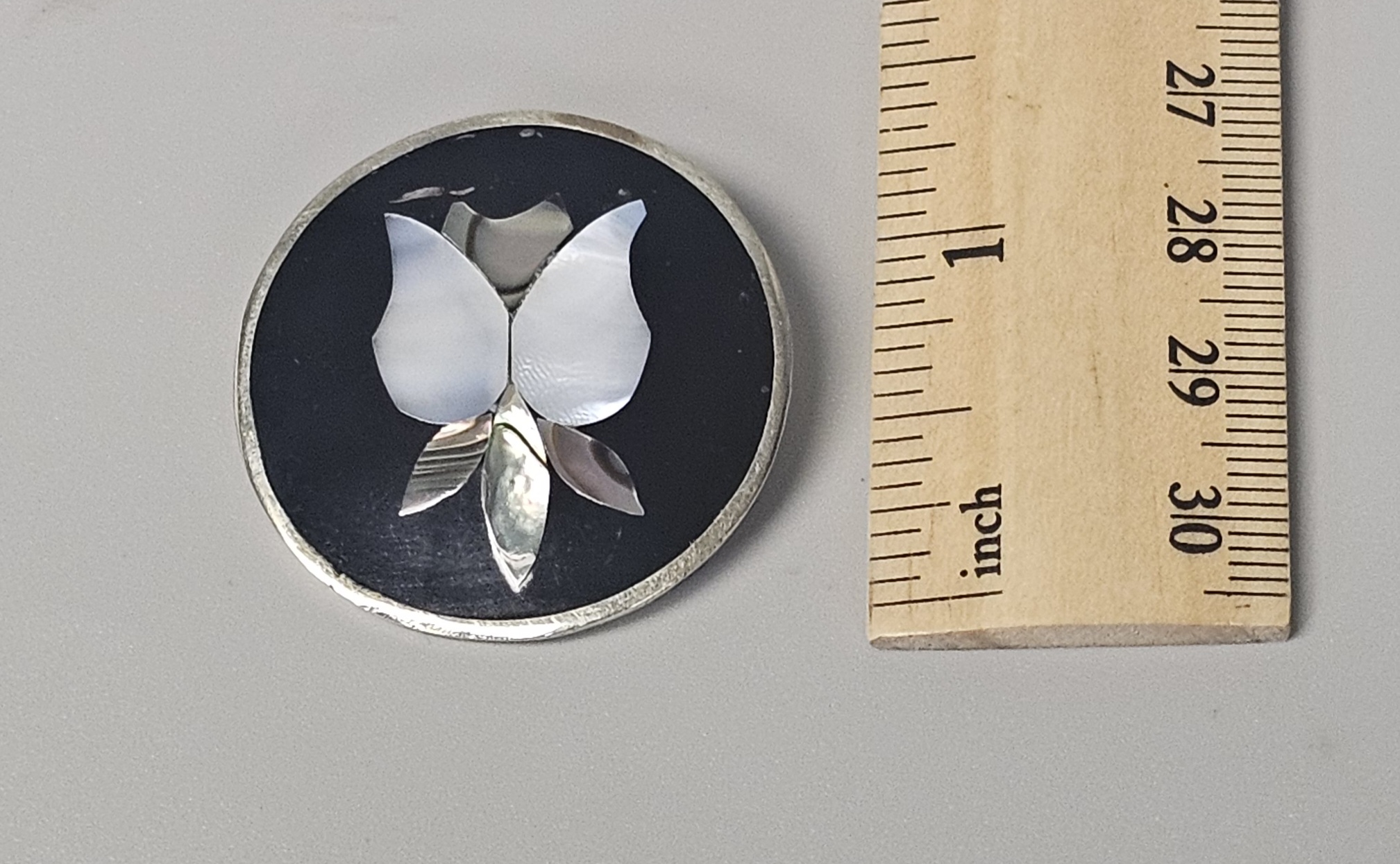 Mexican Silver and Inlay Brooch 4.9 Grams