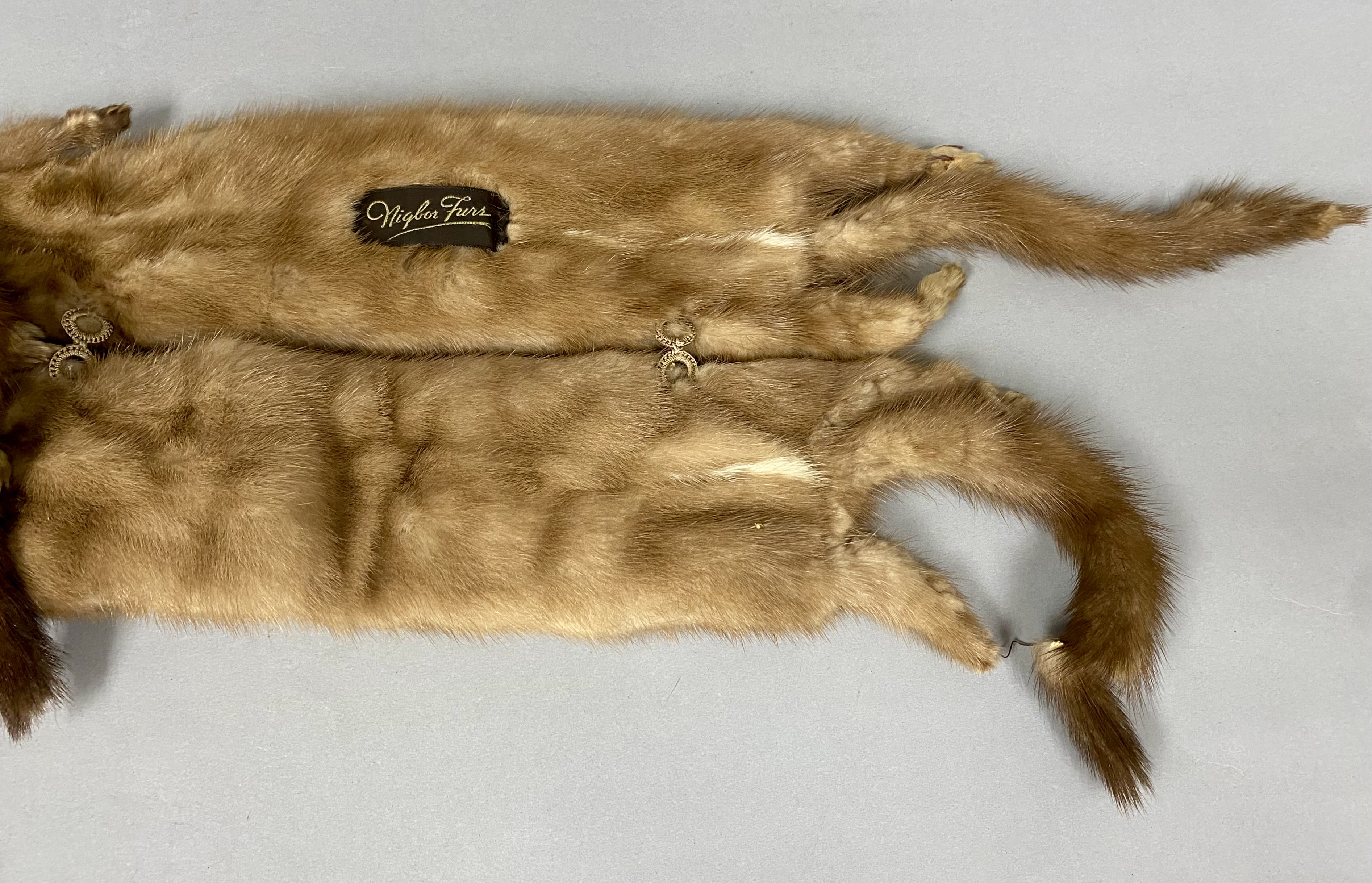 Nigbor Furs Four-Skin Mink Stole