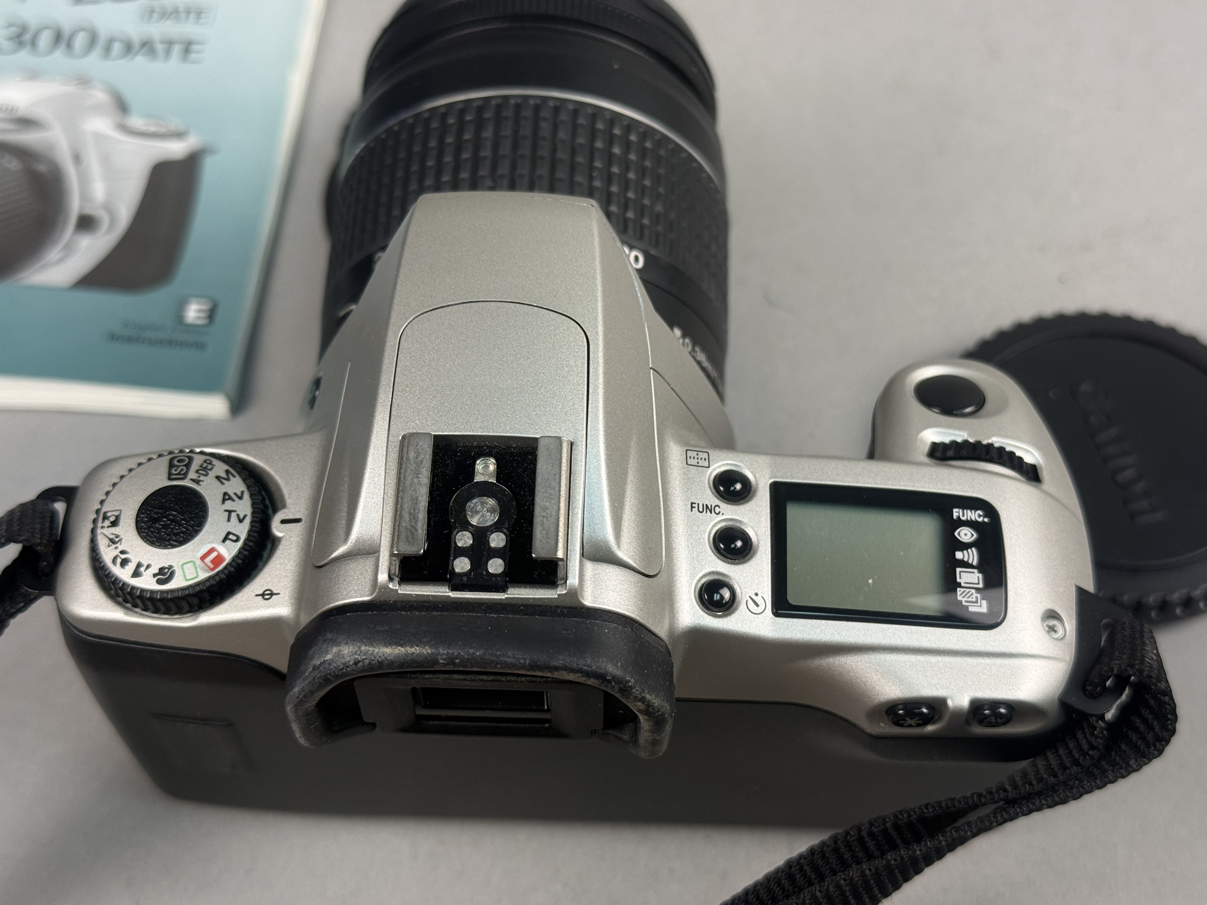 Canon Rebel 2000 35mm SLR Kit