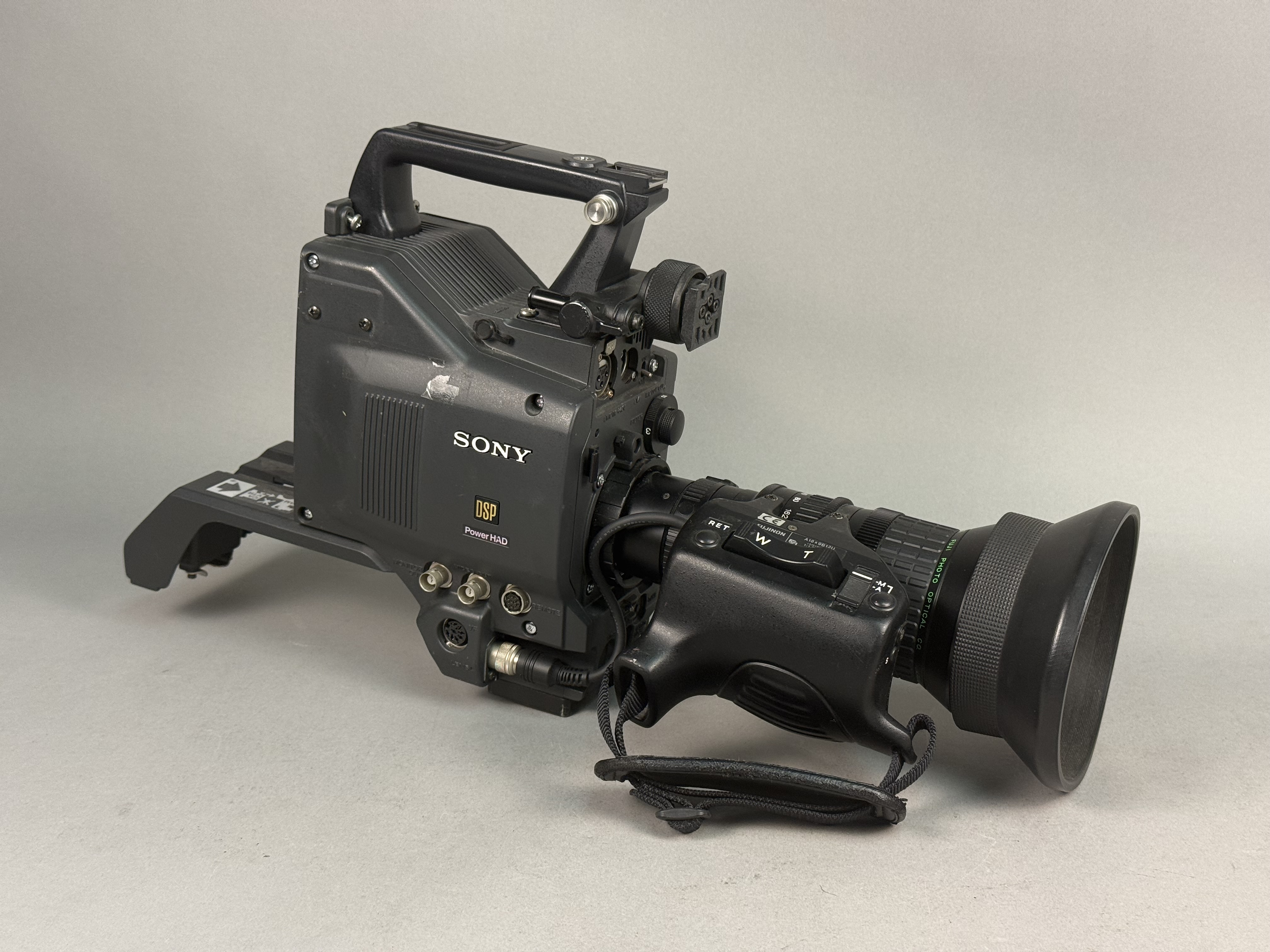 Sony DXC-D30 Digital Video Camera Fujinon Lens