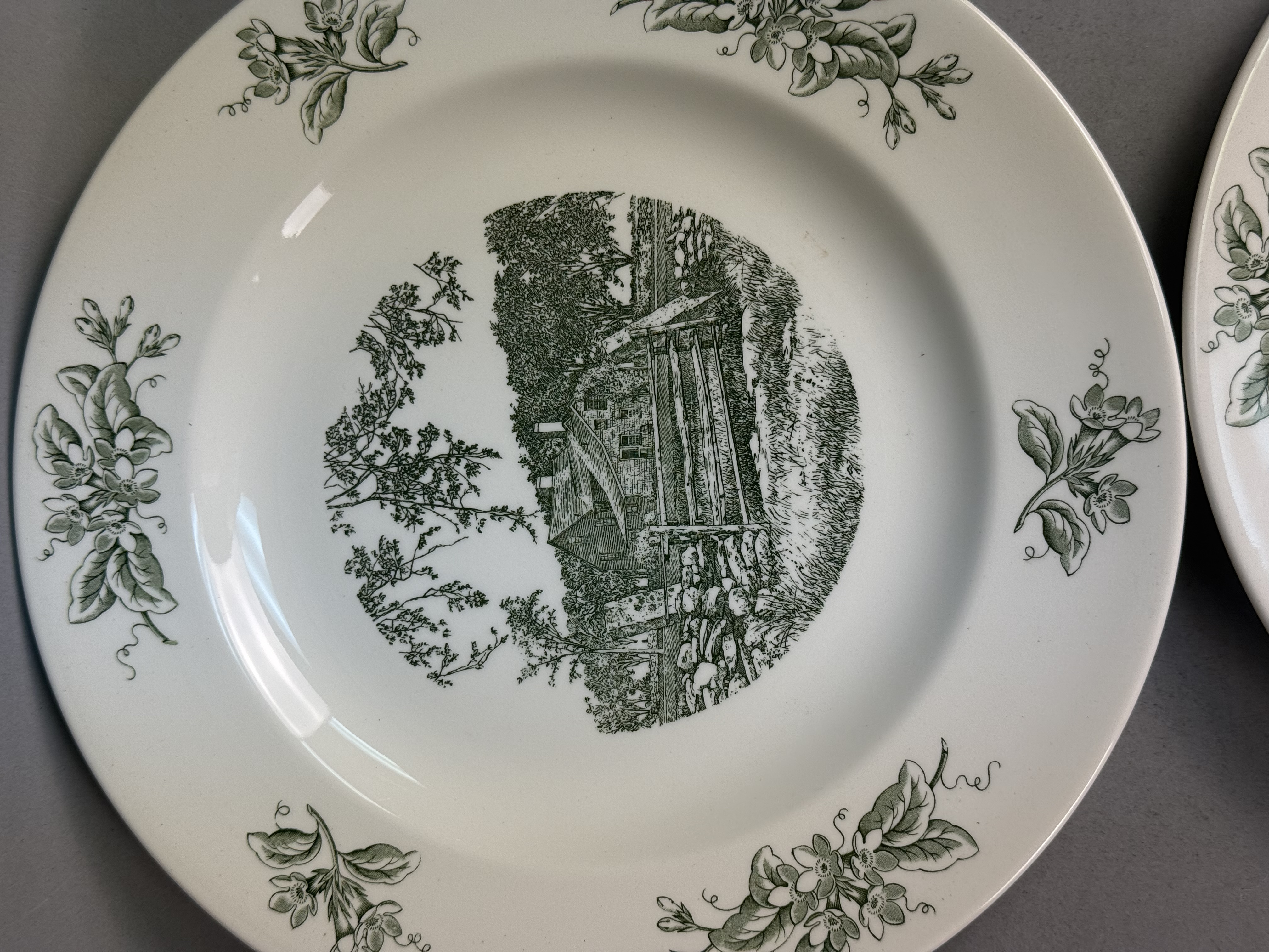 4 Wedgwood Old New England Green Plates