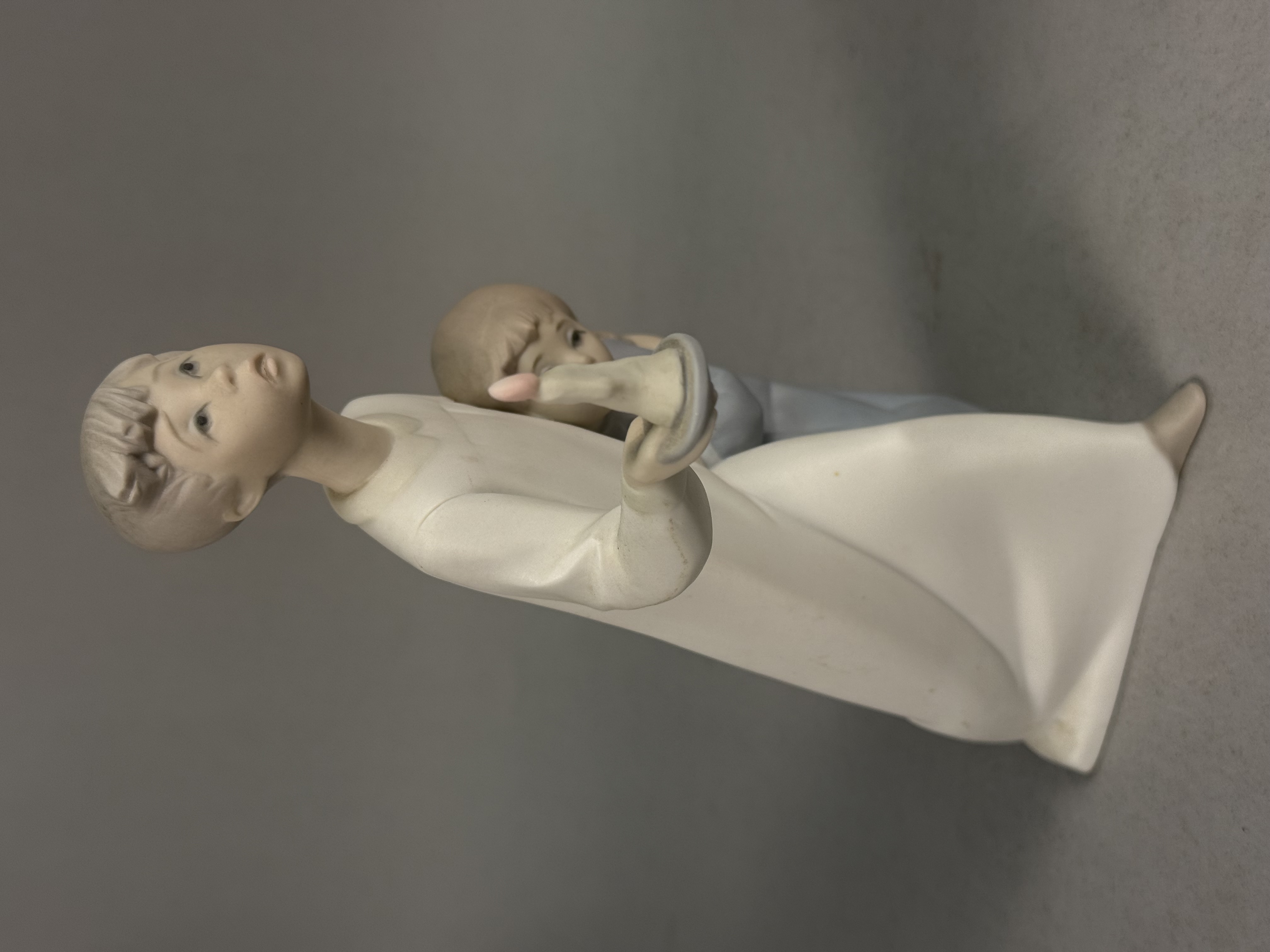 Lladró Matte Porcelain Children & Candle Figurine