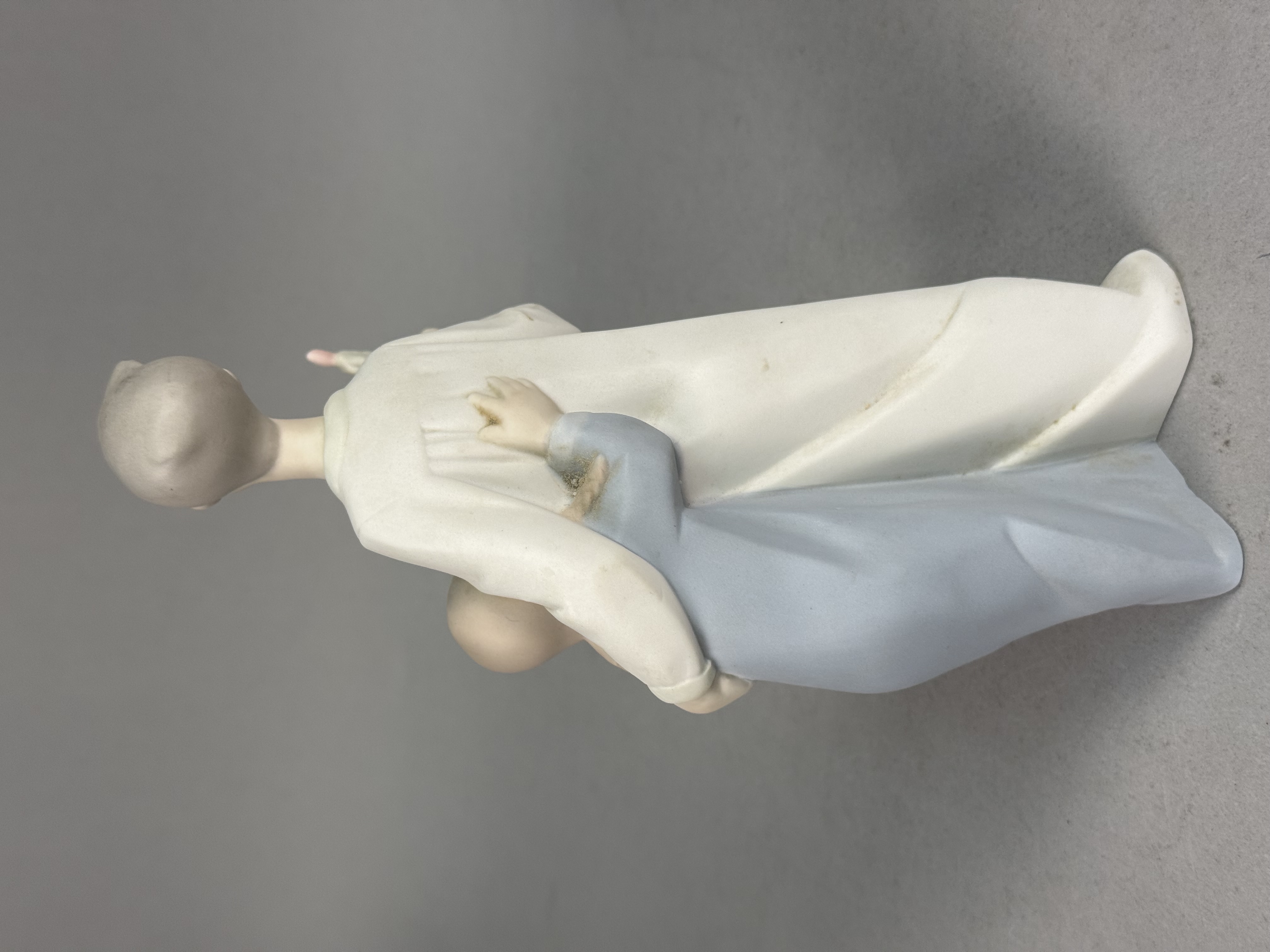 Lladró Matte Porcelain Children & Candle Figurine