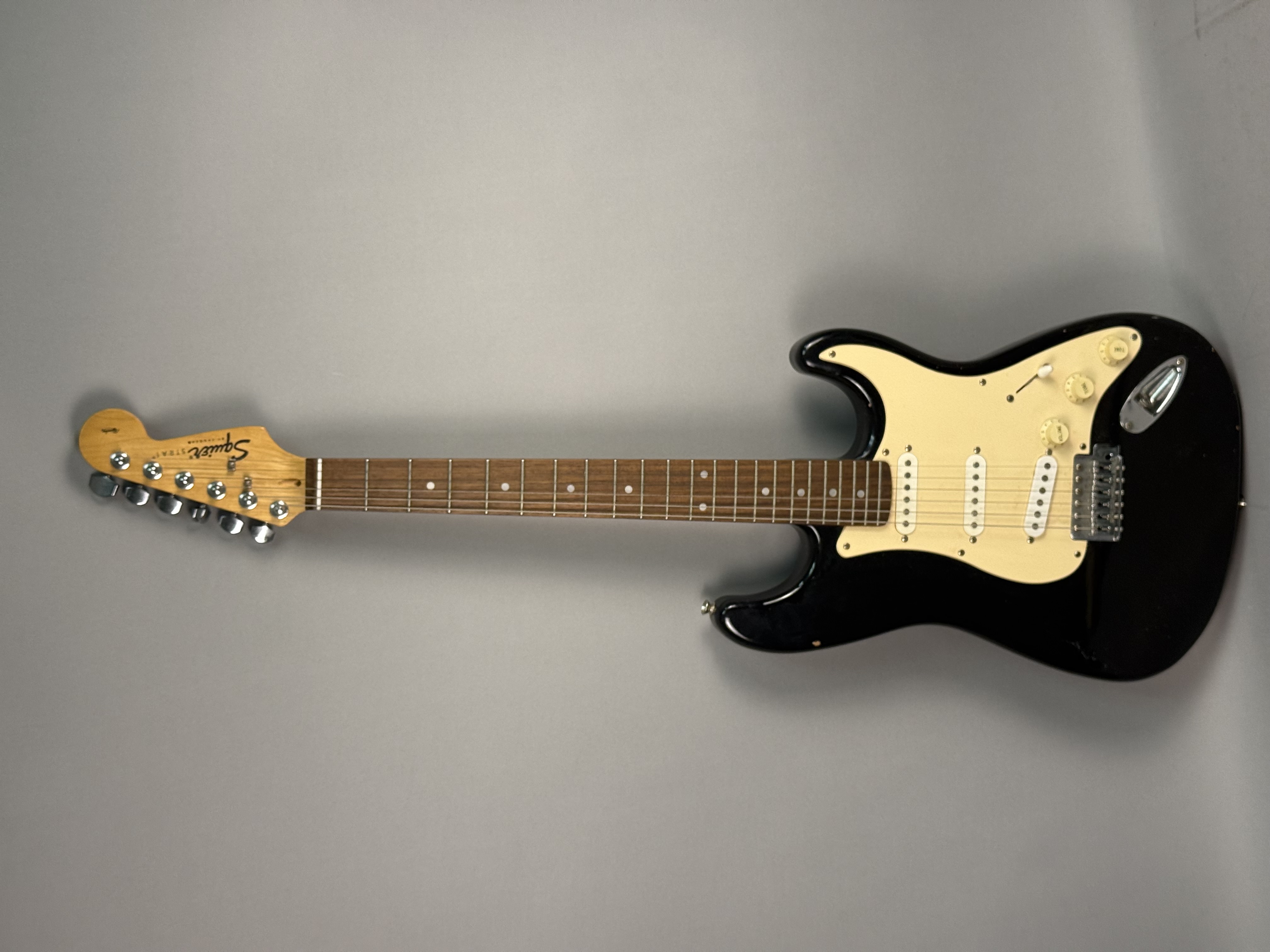 Squier by Fender Affinity Stratocaster Guitar