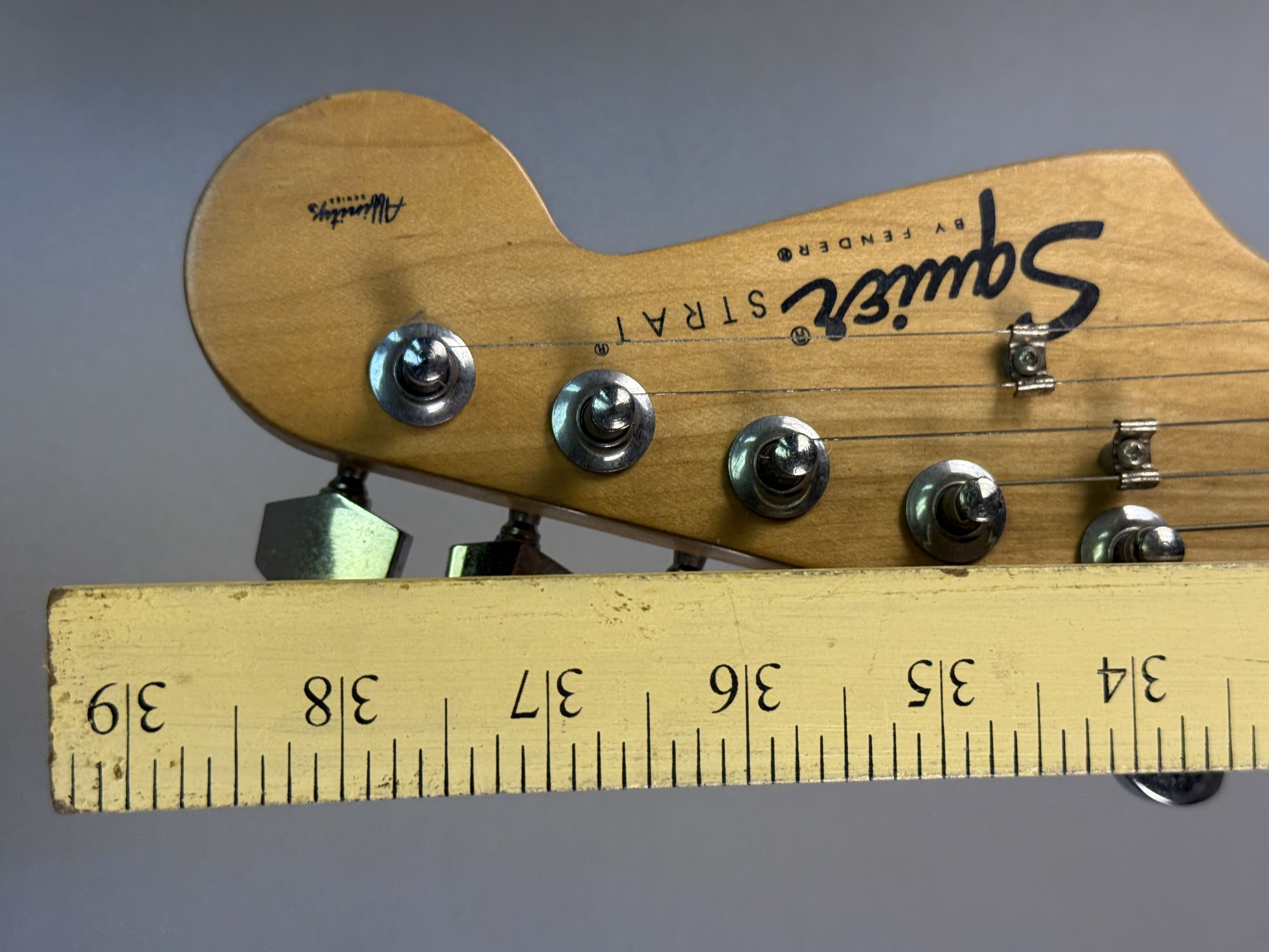 Squier by Fender Affinity Stratocaster Guitar