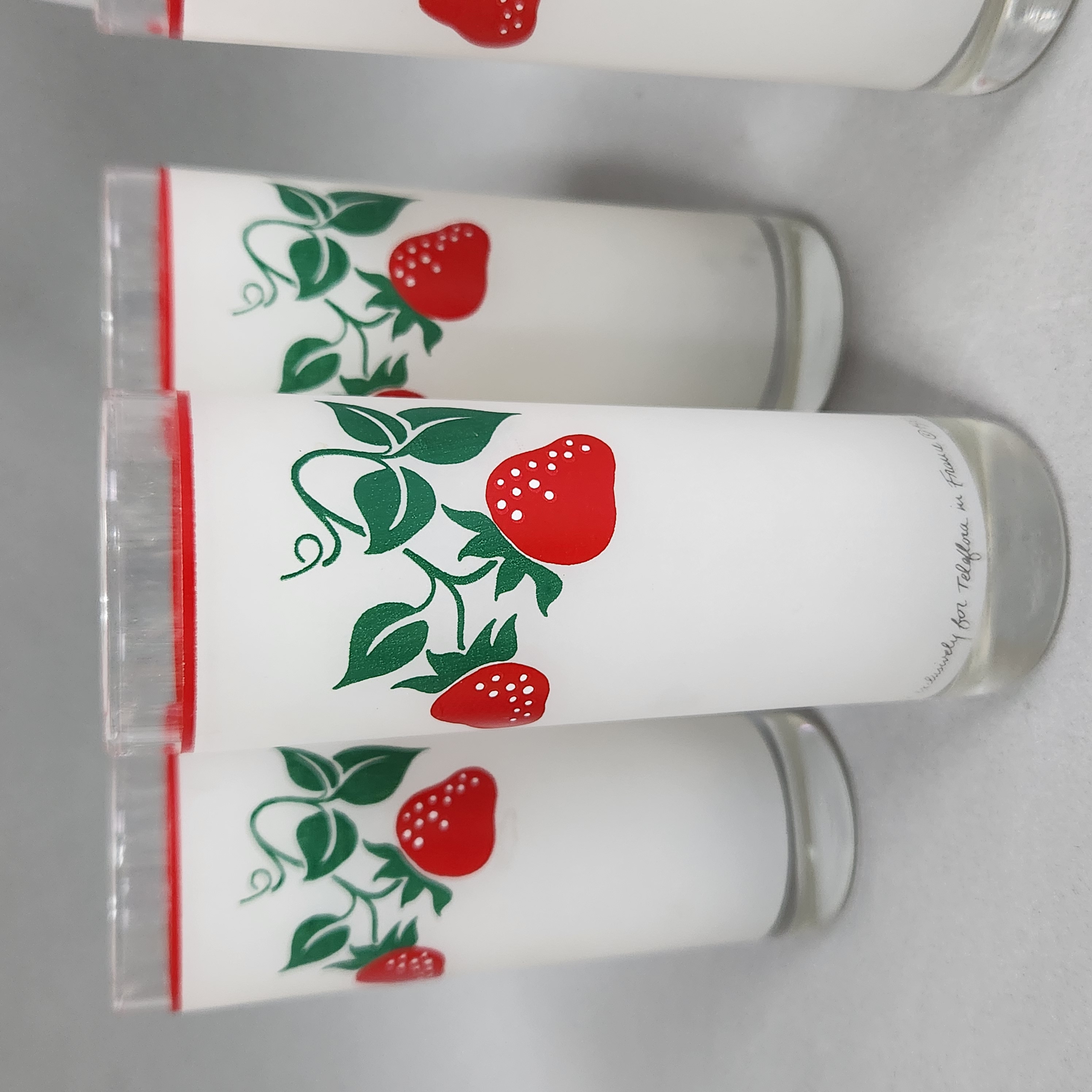 Teleflora France Strawberry Pitcher & Tumblers