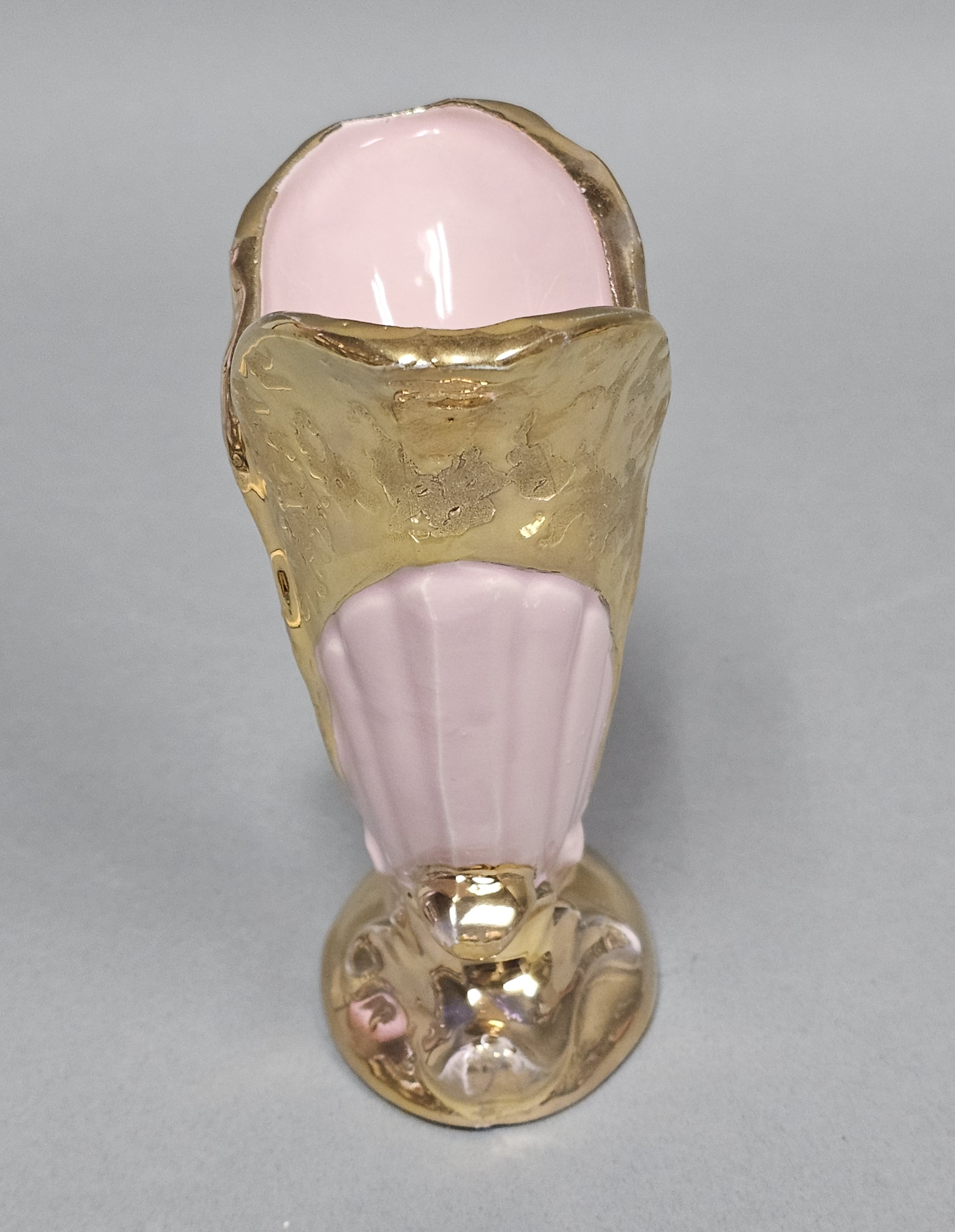 Ceramic Weeping Gold Cornucopia Vase