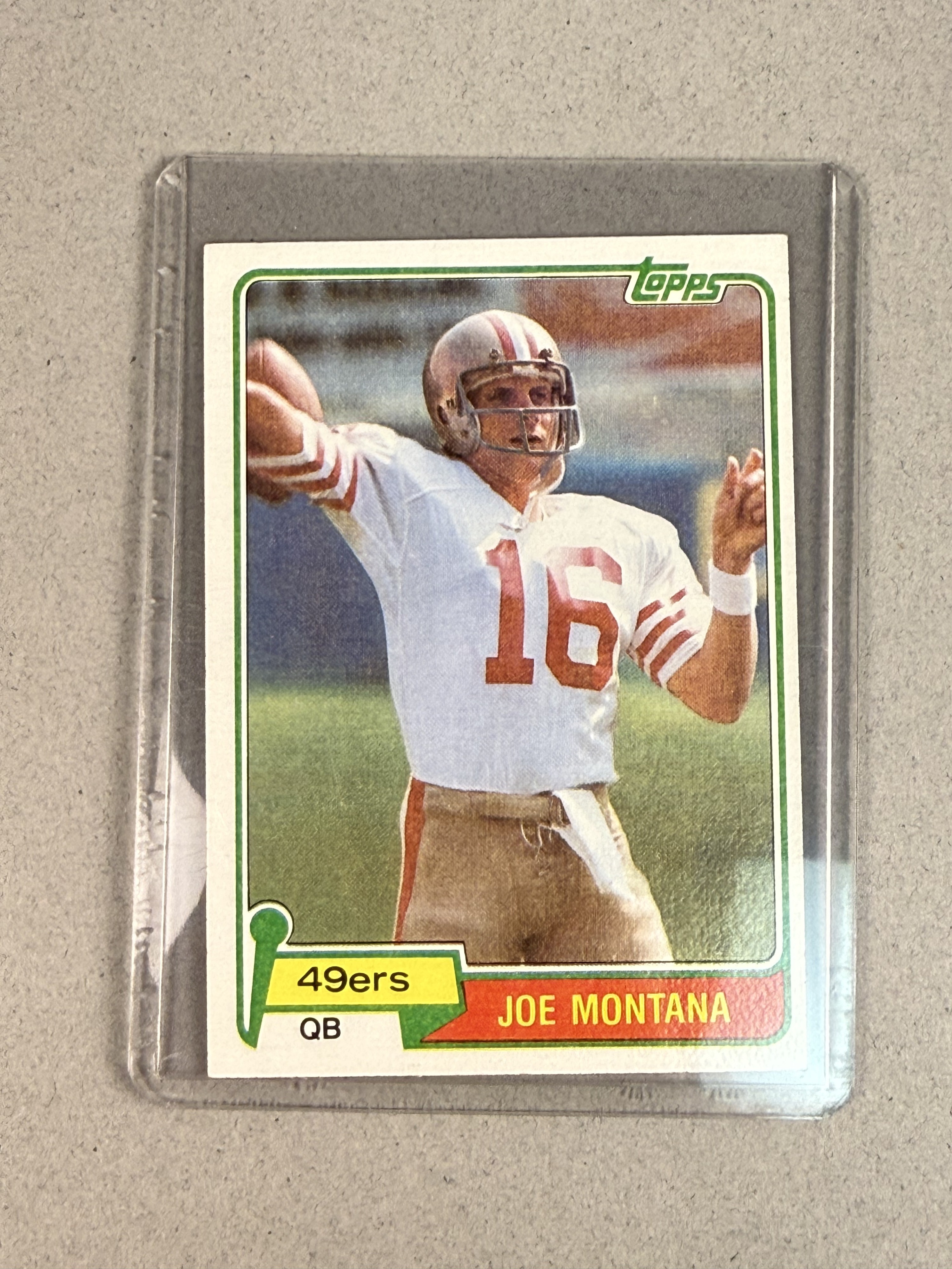 1981 Topps Joe Montana Rookie Card