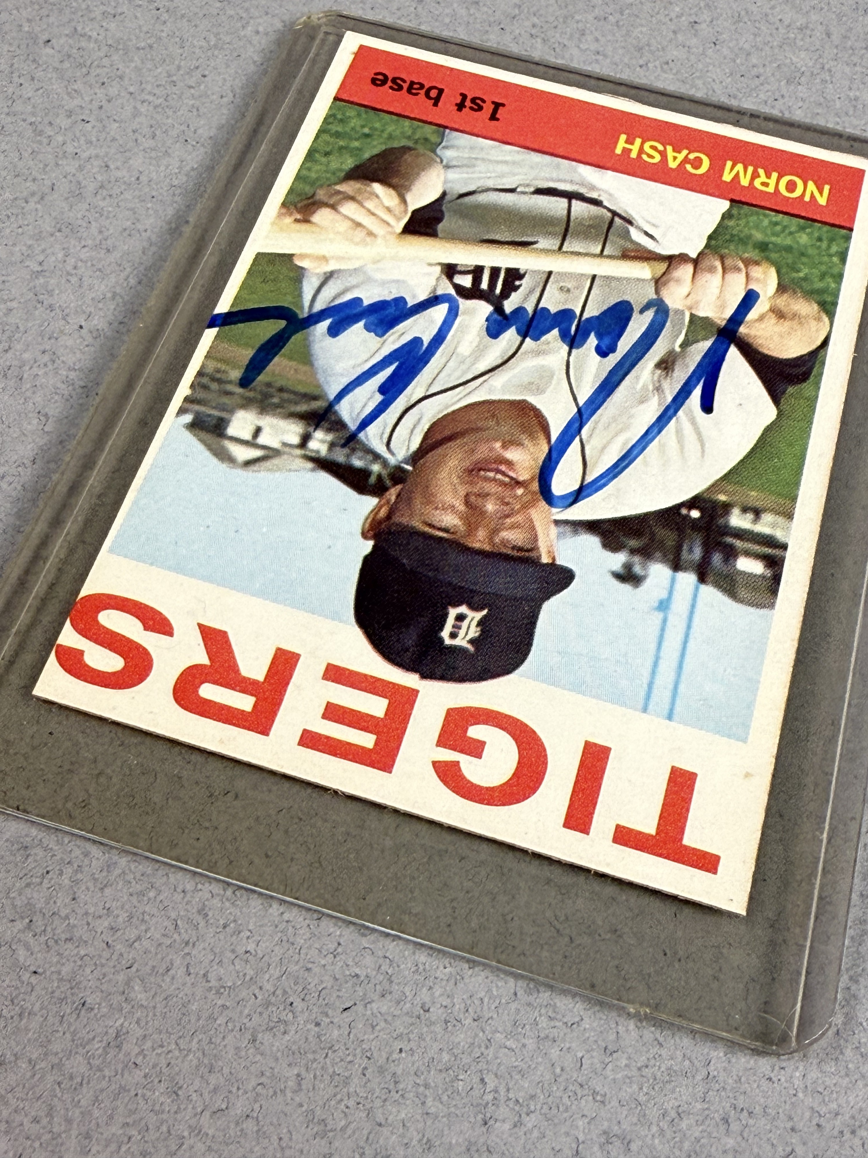 1964 Topps Signed Norm Cash Baseball Card