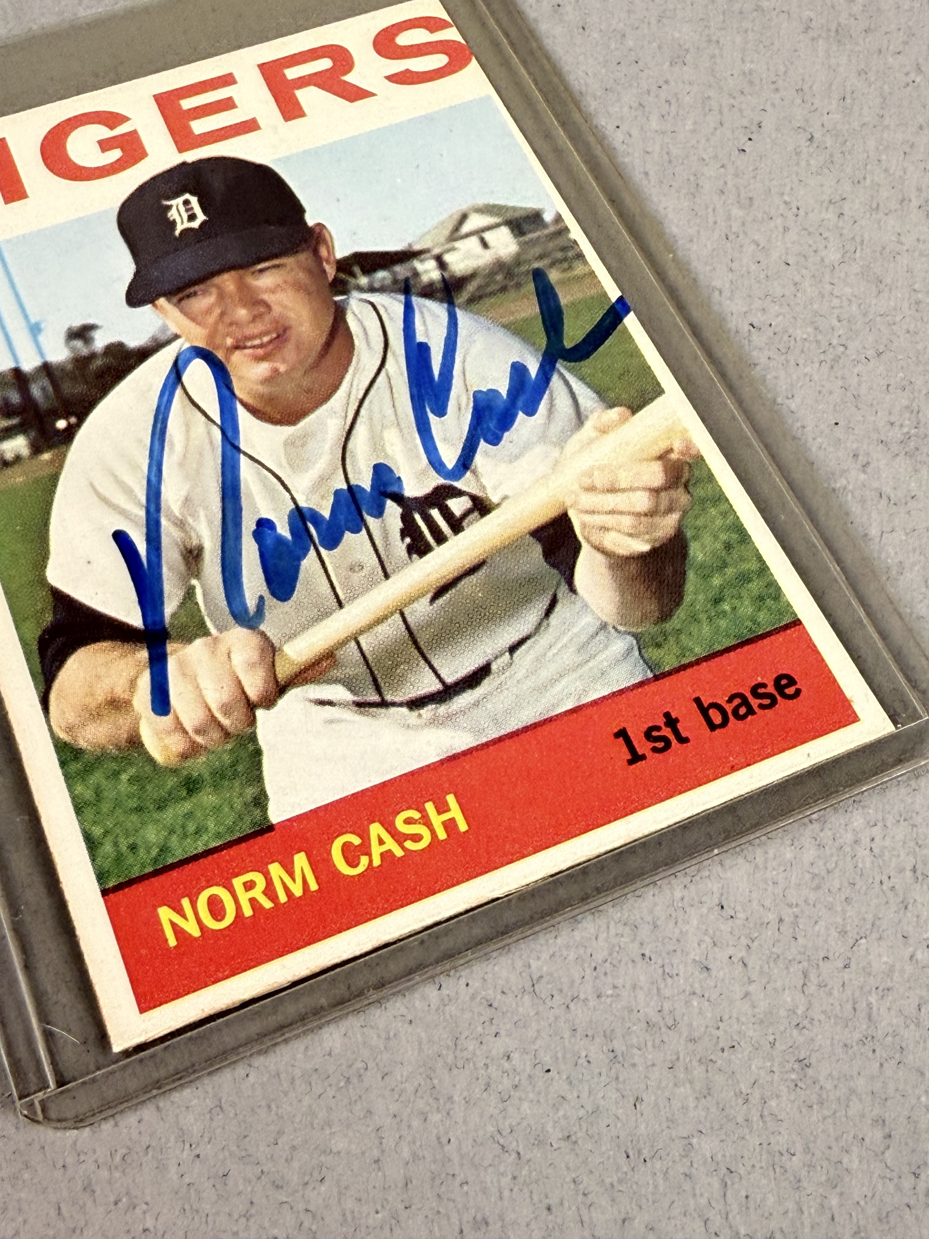 1964 Topps Signed Norm Cash Baseball Card