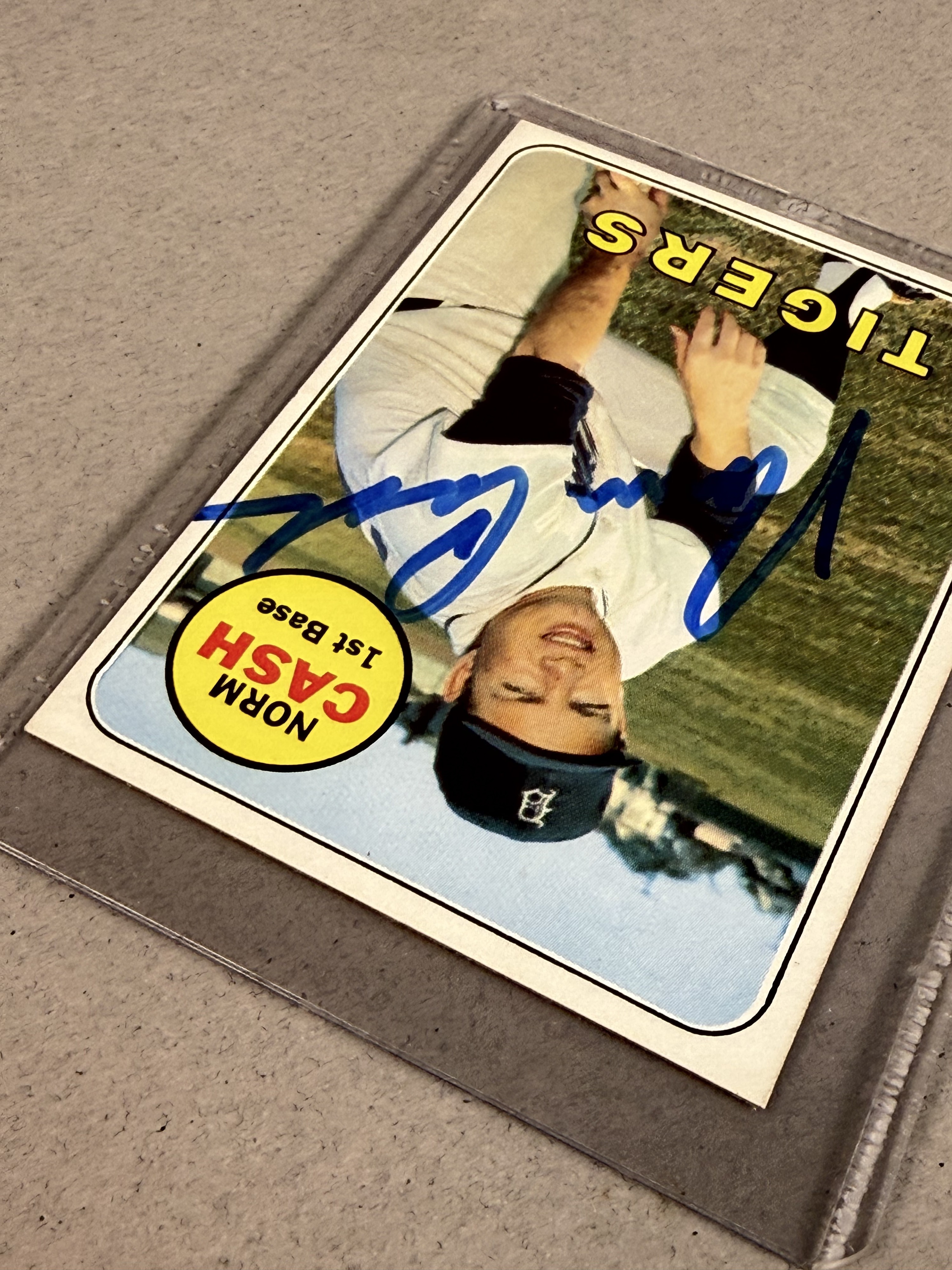Topps 1969 Norm Cash Signed Baseball Card