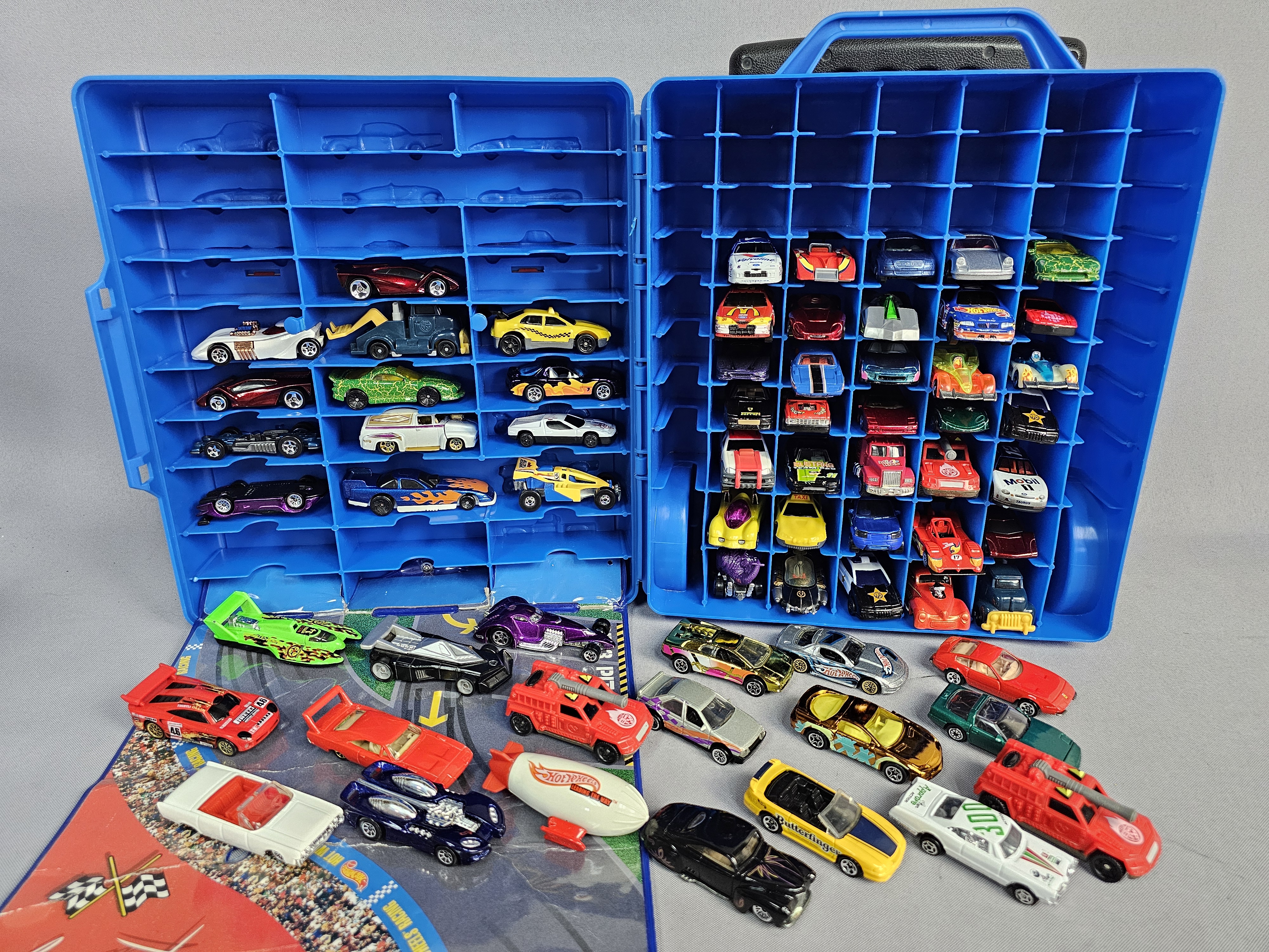 Hot Wheels Rolling Case & Car Collection