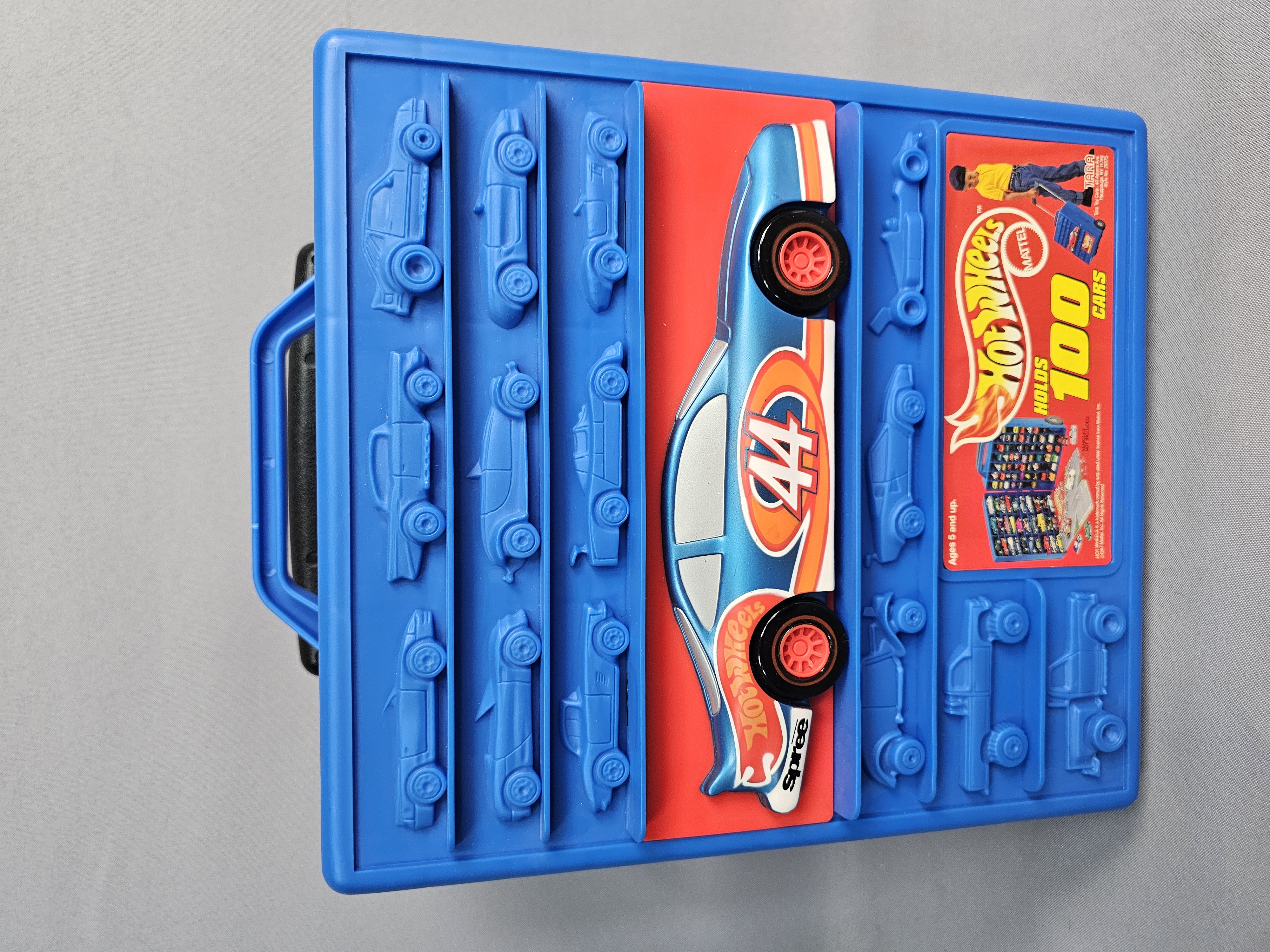 Hot Wheels Rolling Case & Car Collection