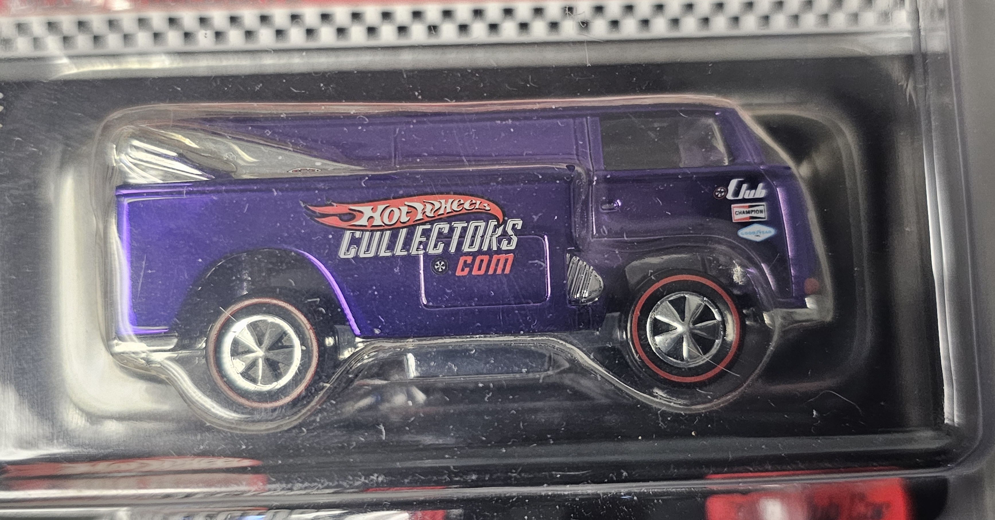 Hot Wheels RLC Beach Bomb Too Purple Van