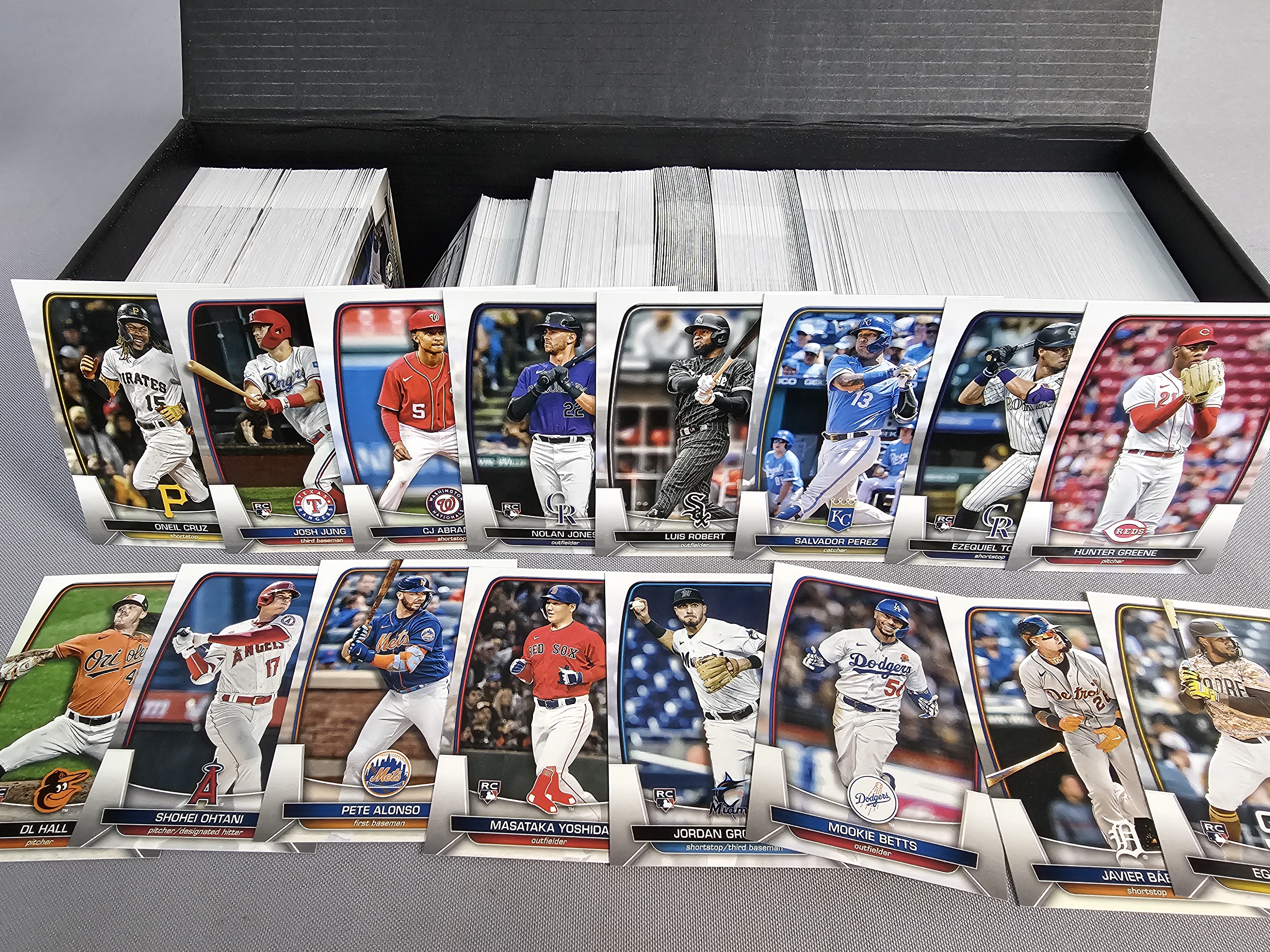 Large Assorted Baseball Card Collection