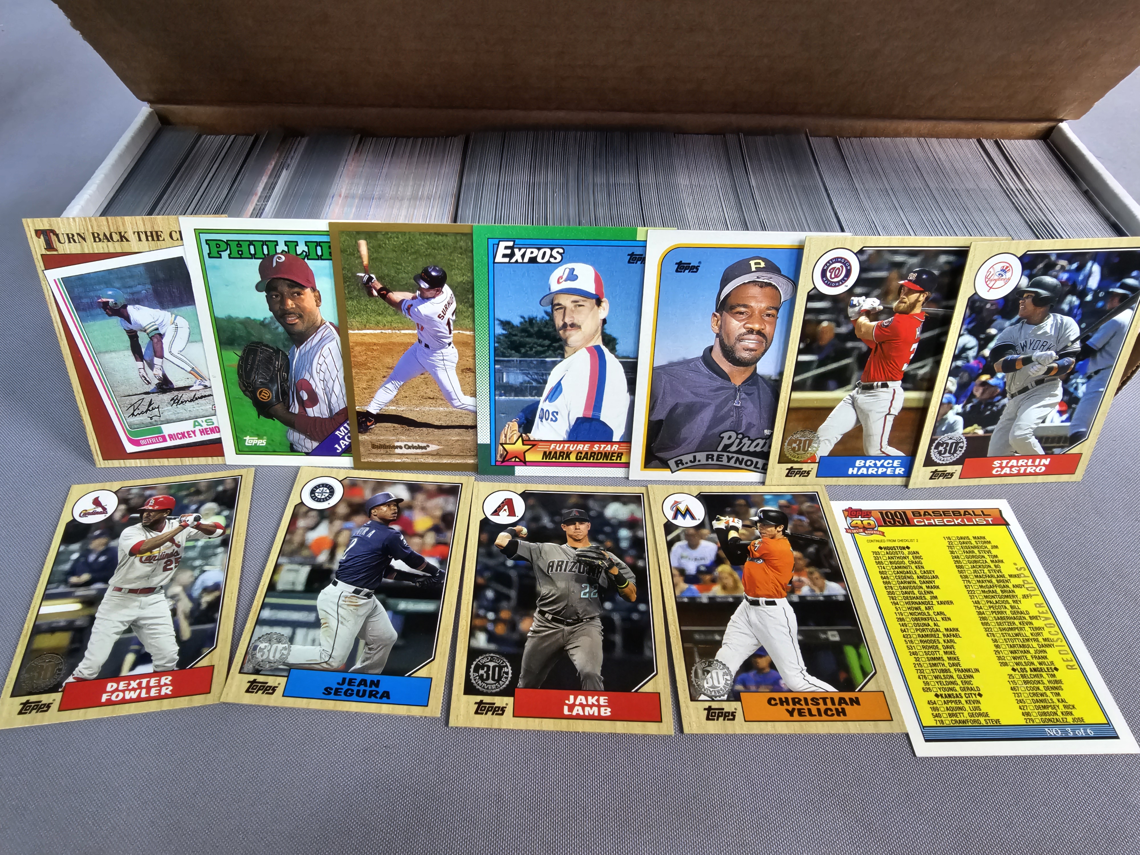 Large Assorted Baseball Card Collection