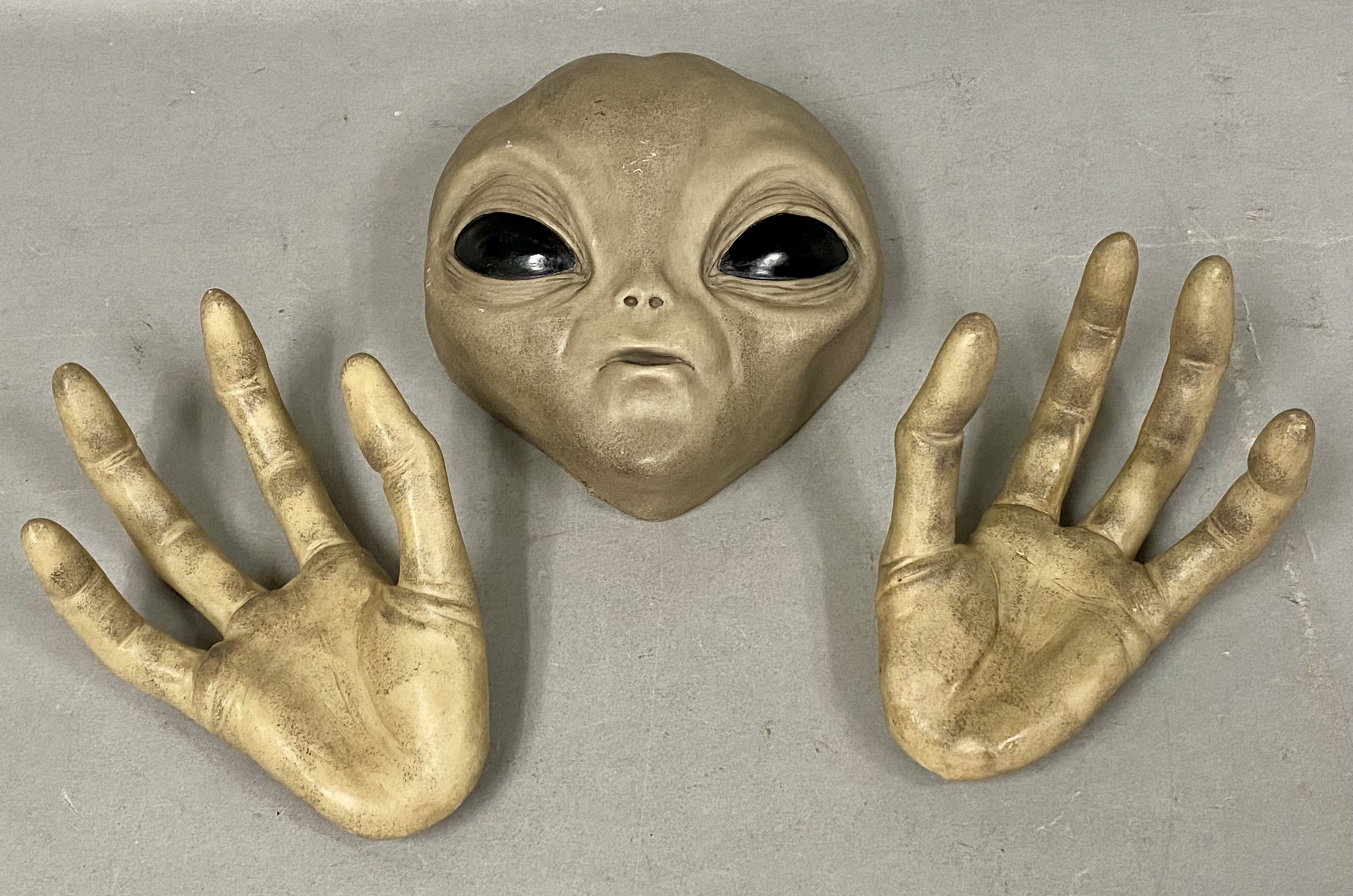 Simon Laurens 3pc Resin Alien Wall Plaque