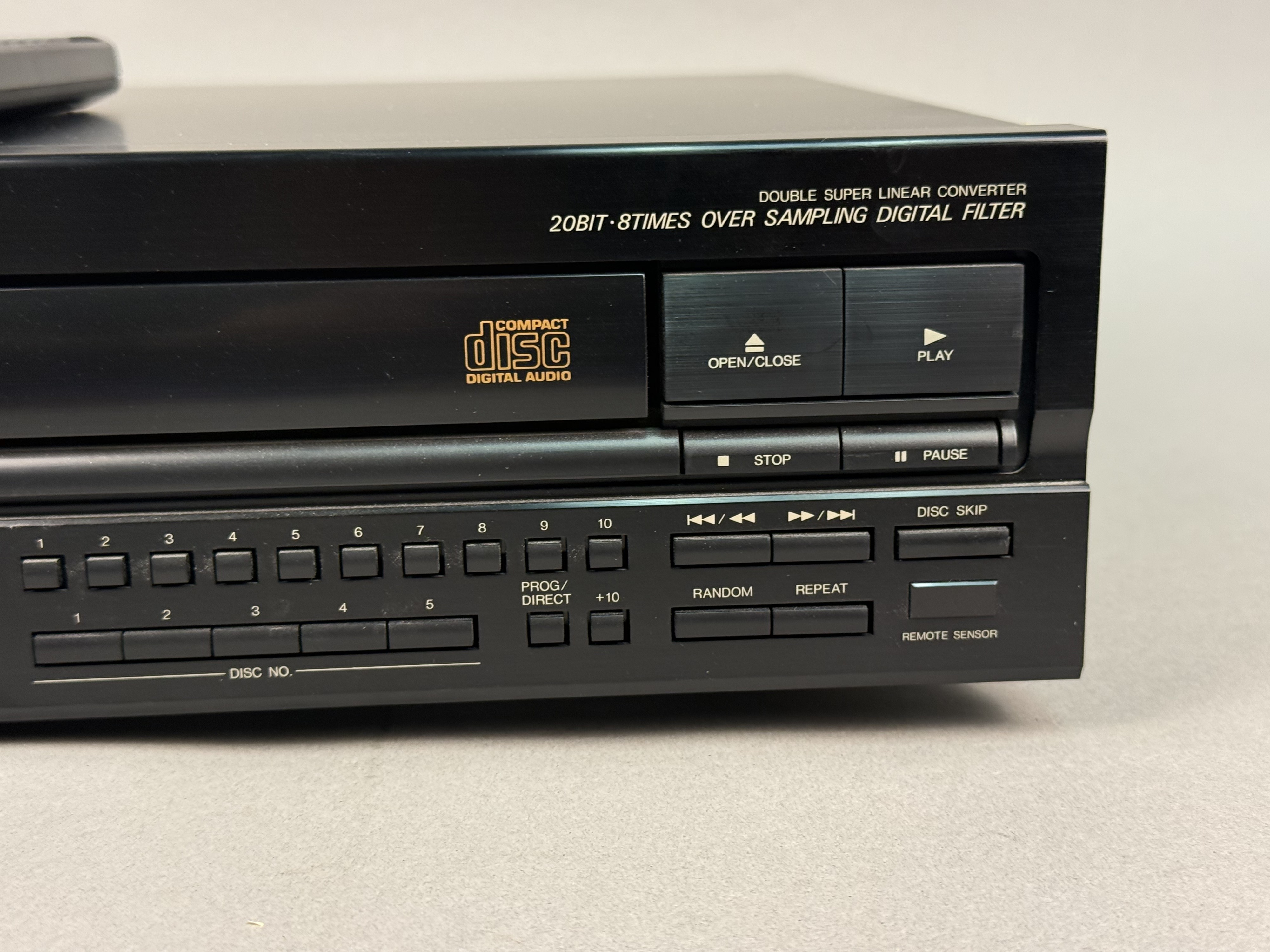 Denon DCM-420 5-Disc CD Changer & Remote