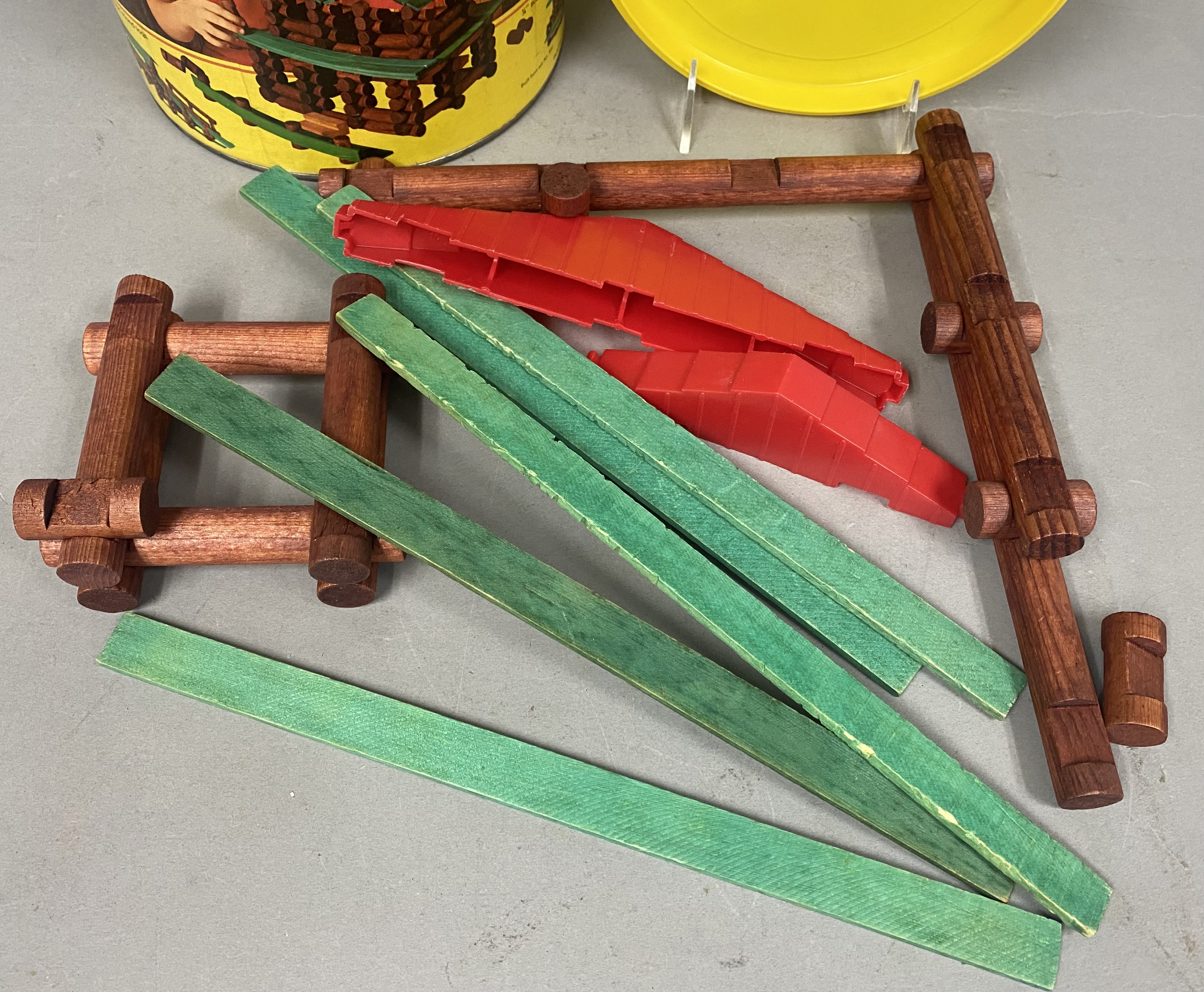 1969 Playskool Lincoln Logs No. 892 Set