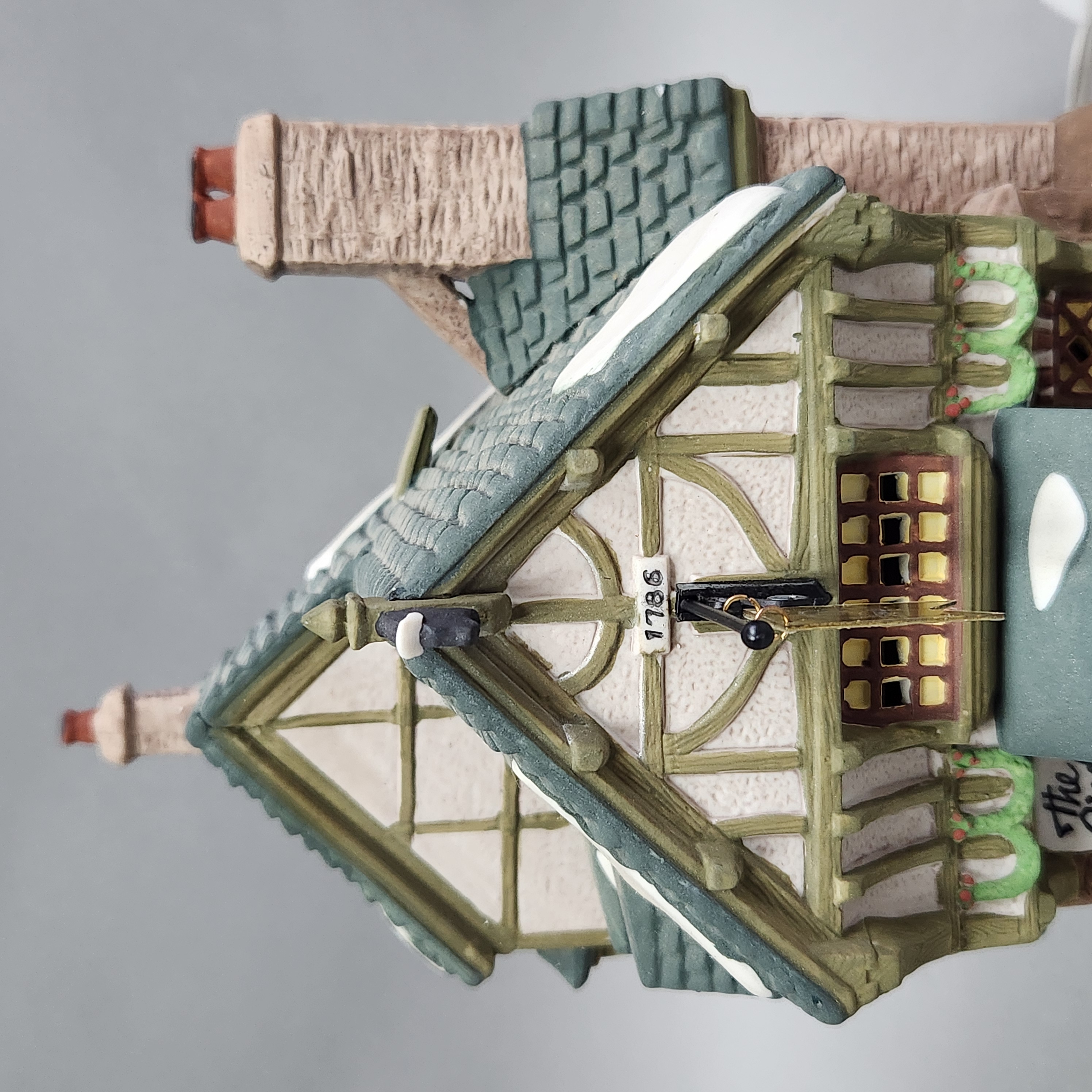 Department 56 Pied Bull Inn