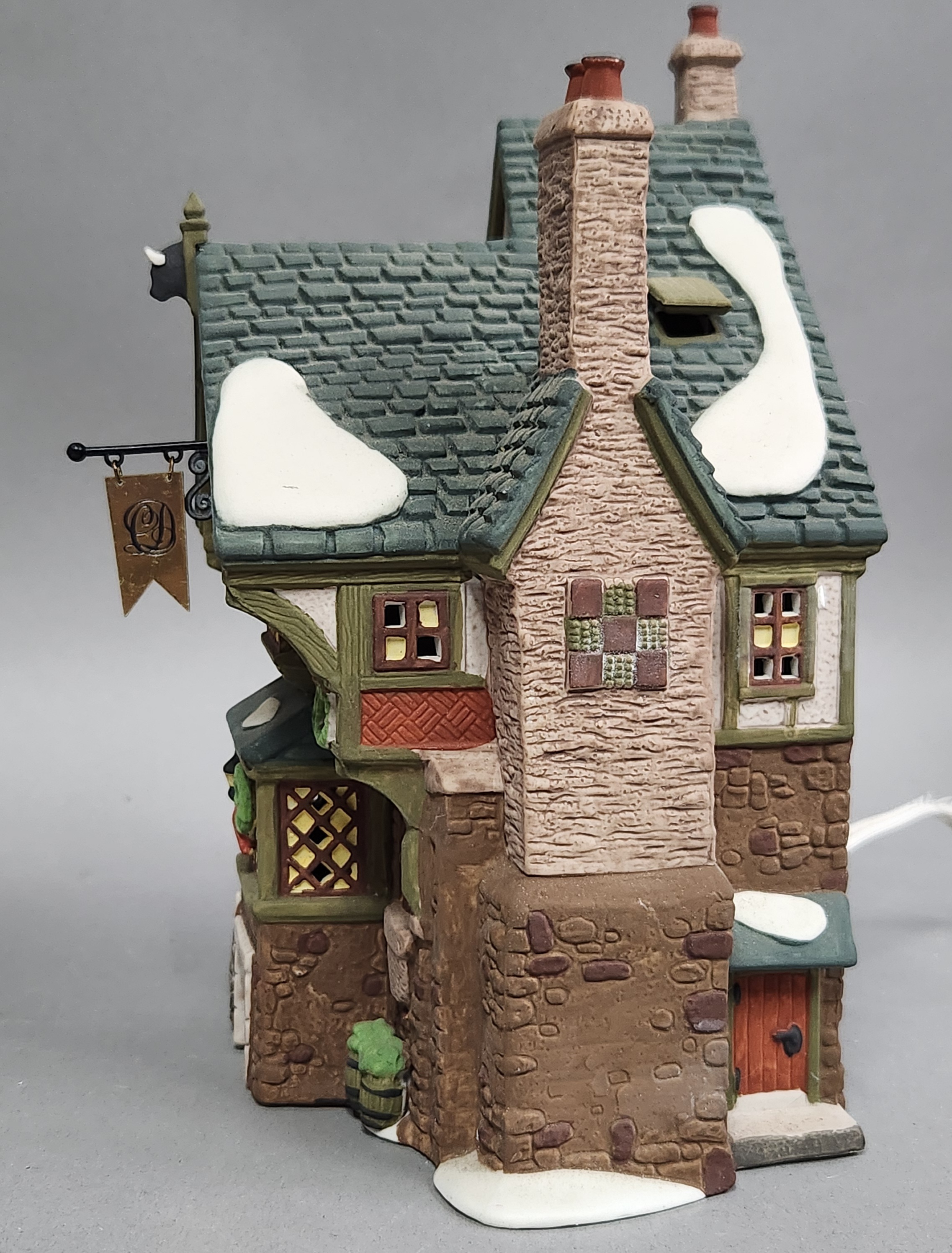 Department 56 Pied Bull Inn