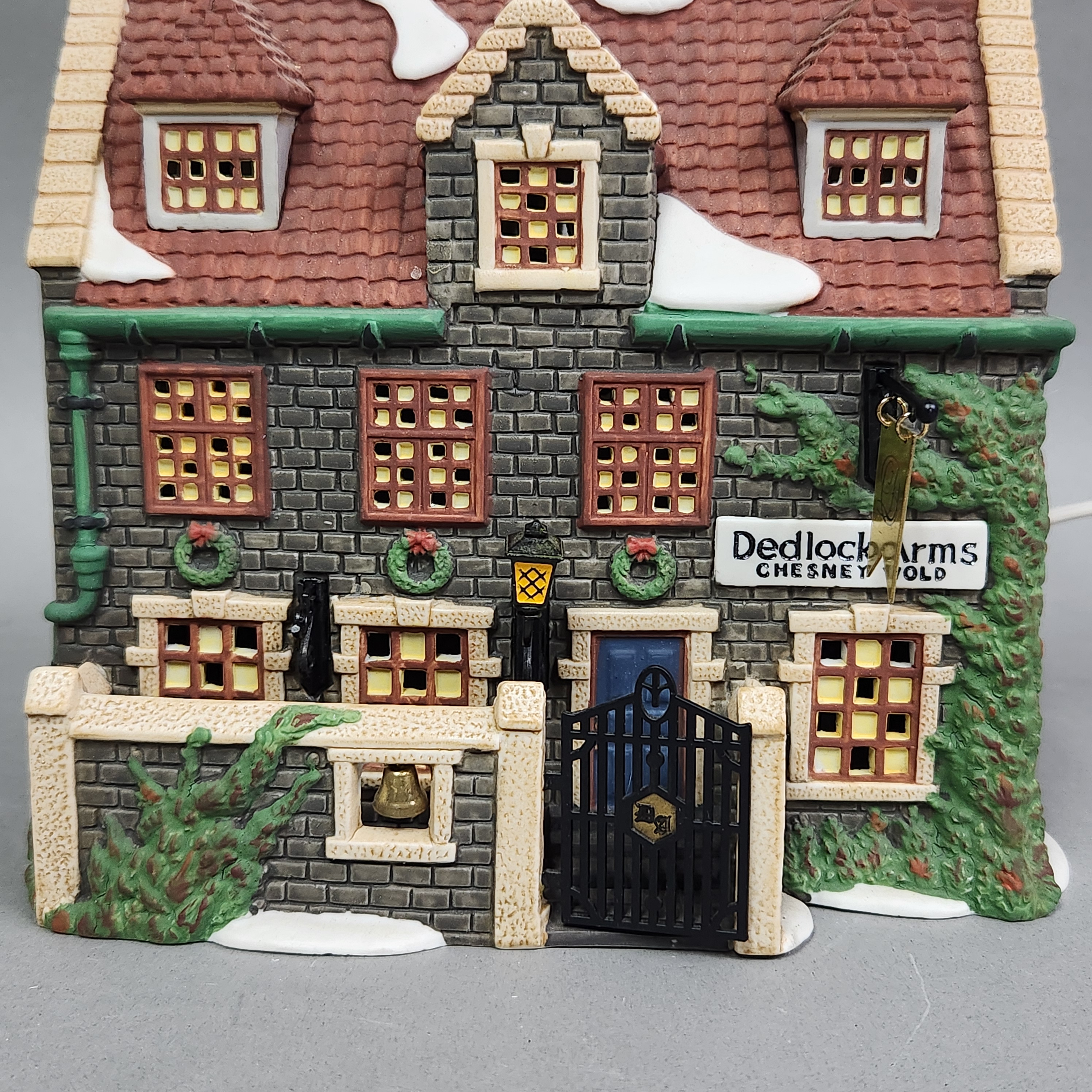 Department 56 Dedlock Arms