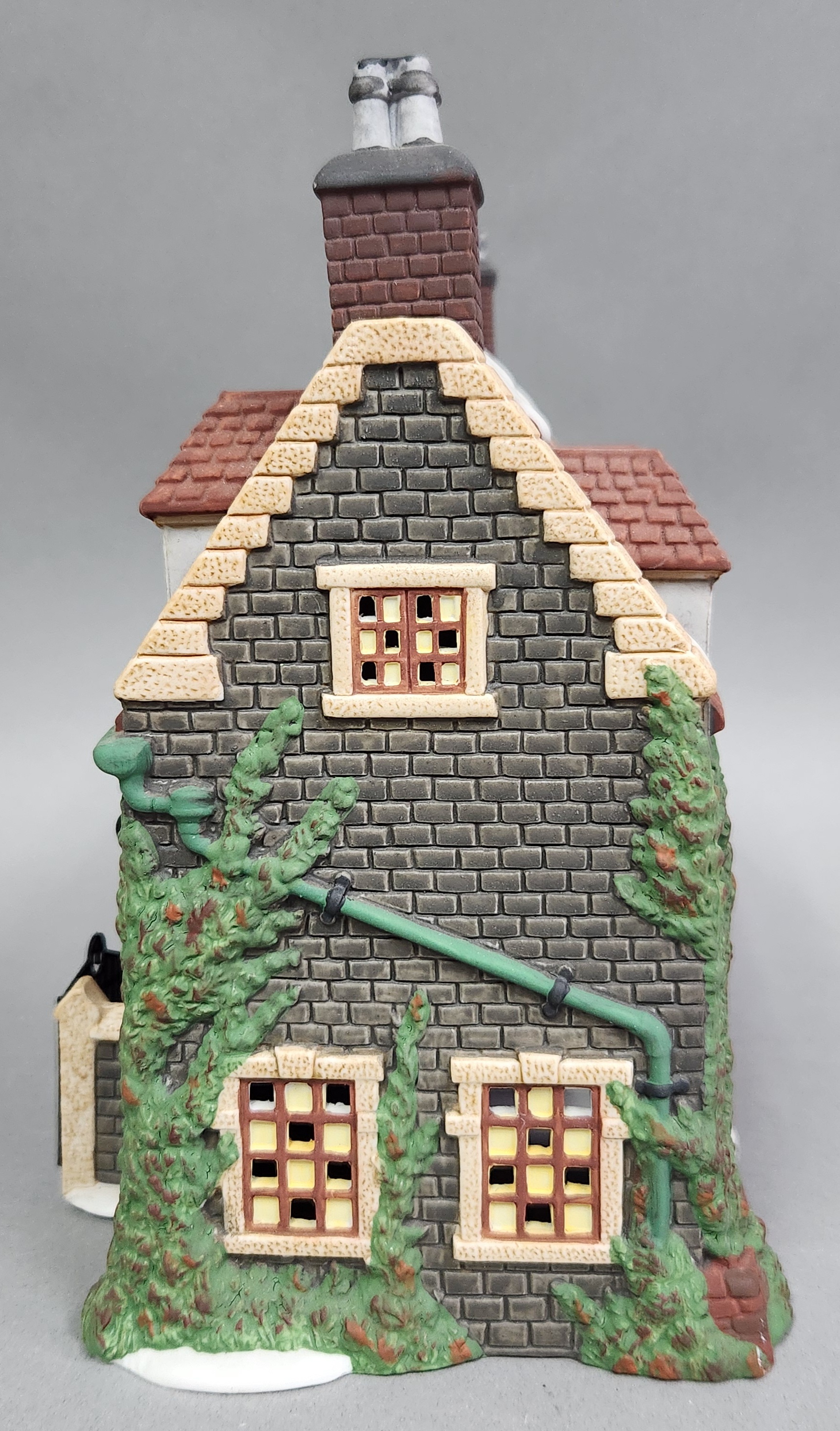 Department 56 Dedlock Arms