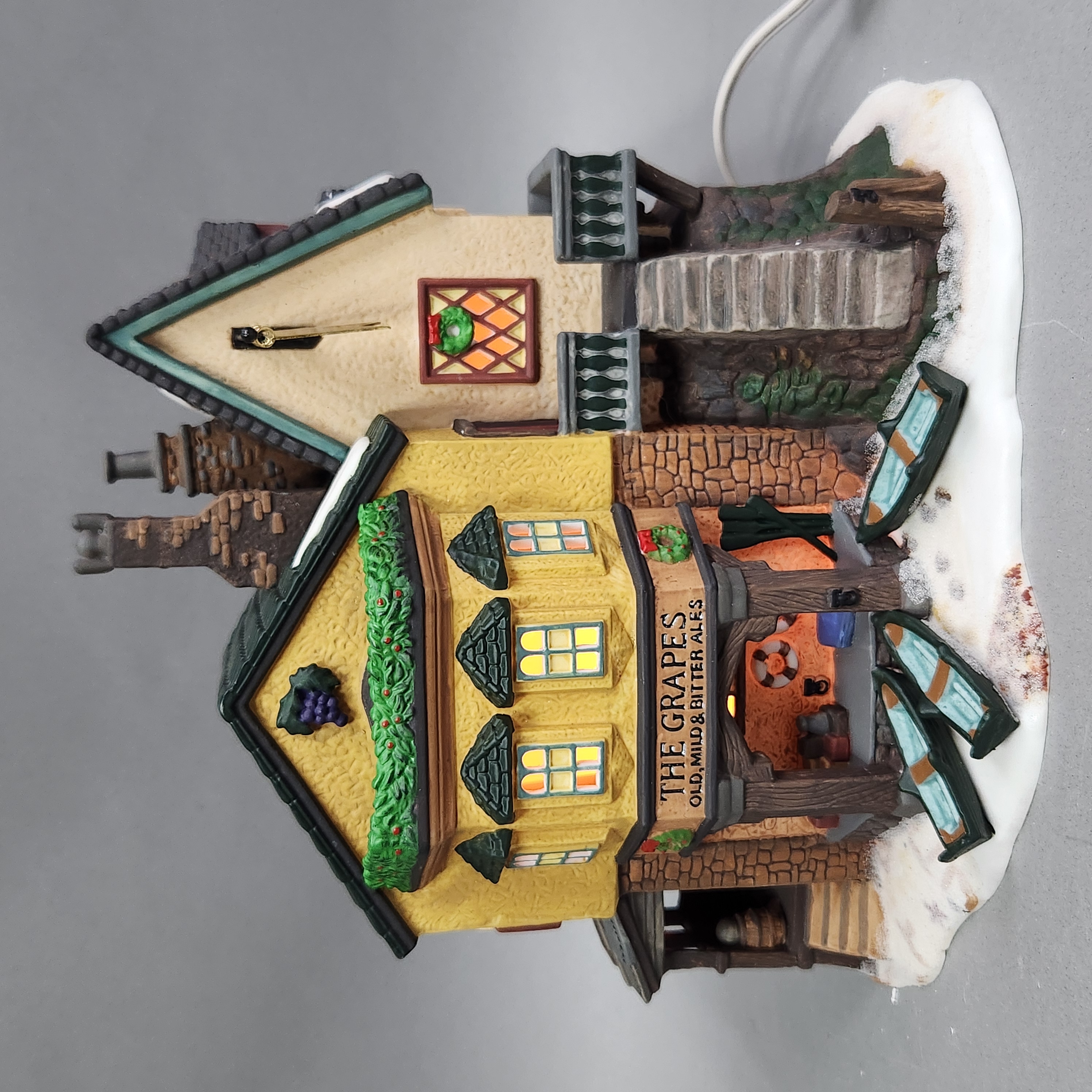 Department 56 Grapes Inn