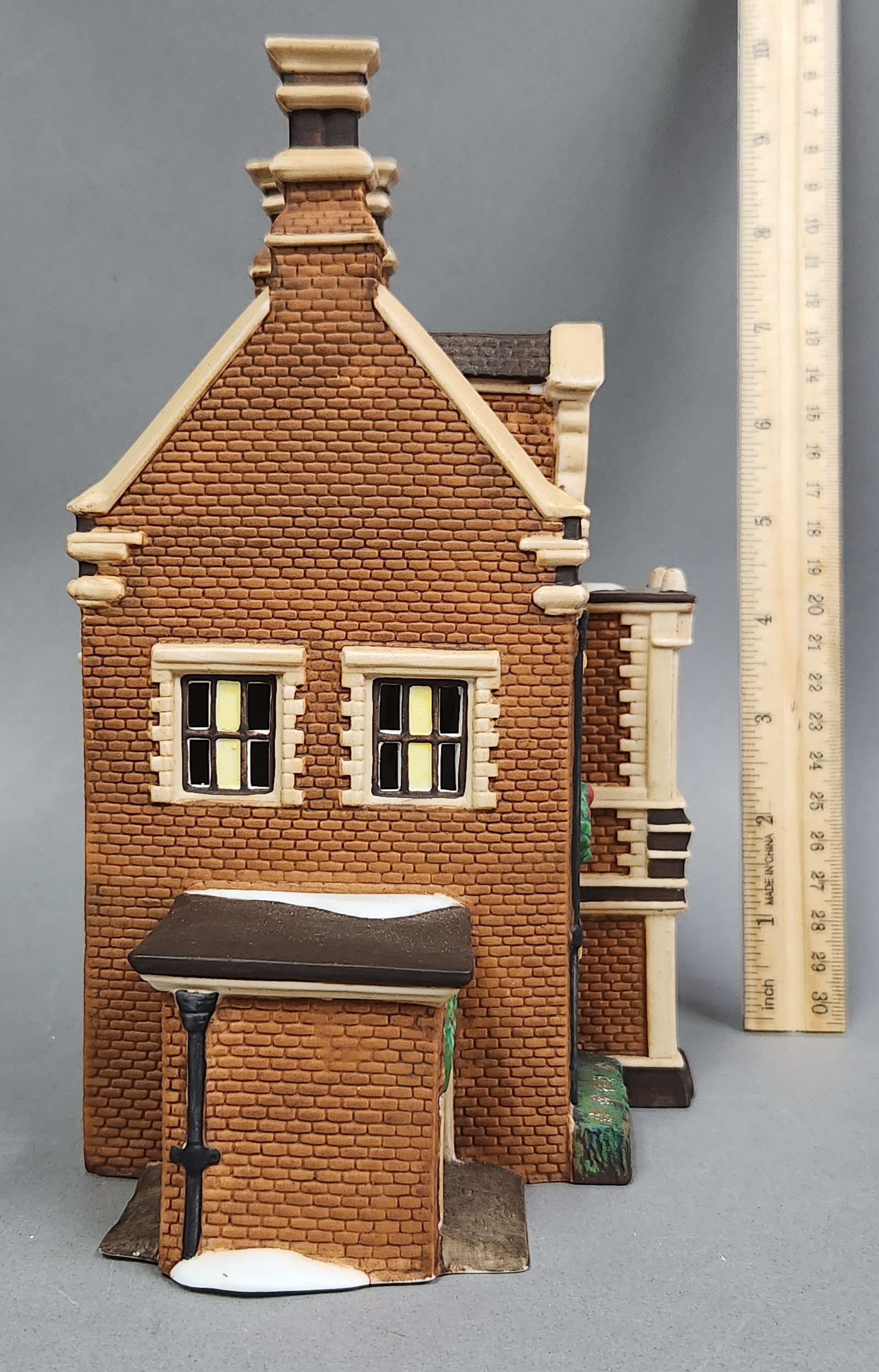 Department 56 Dursley Manor