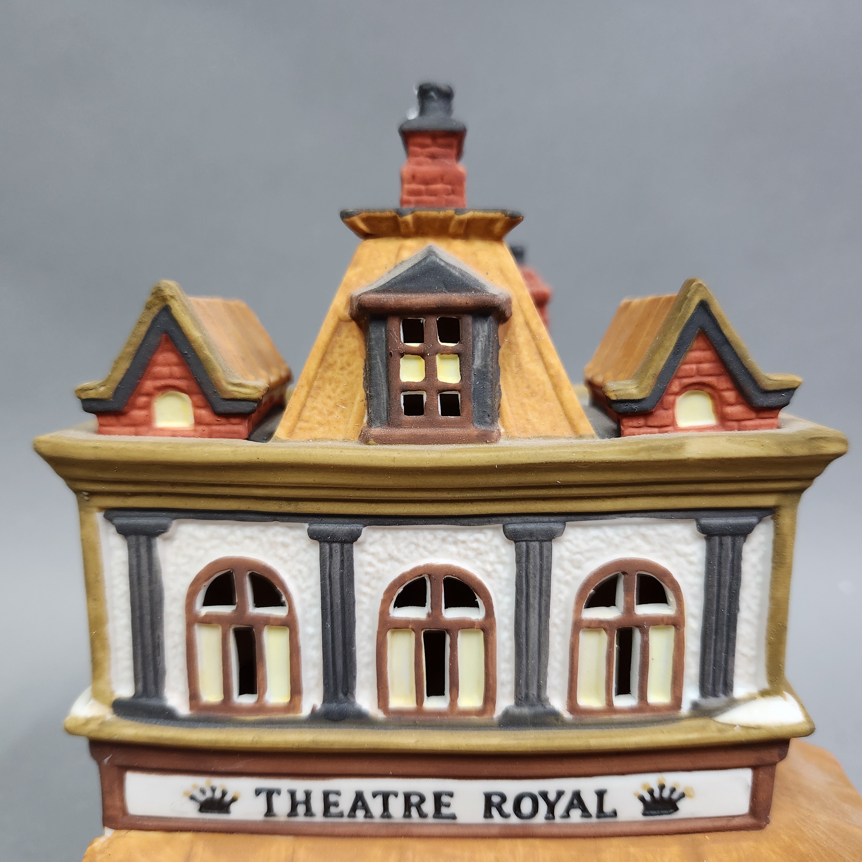 Dept 56 Theatre Royal