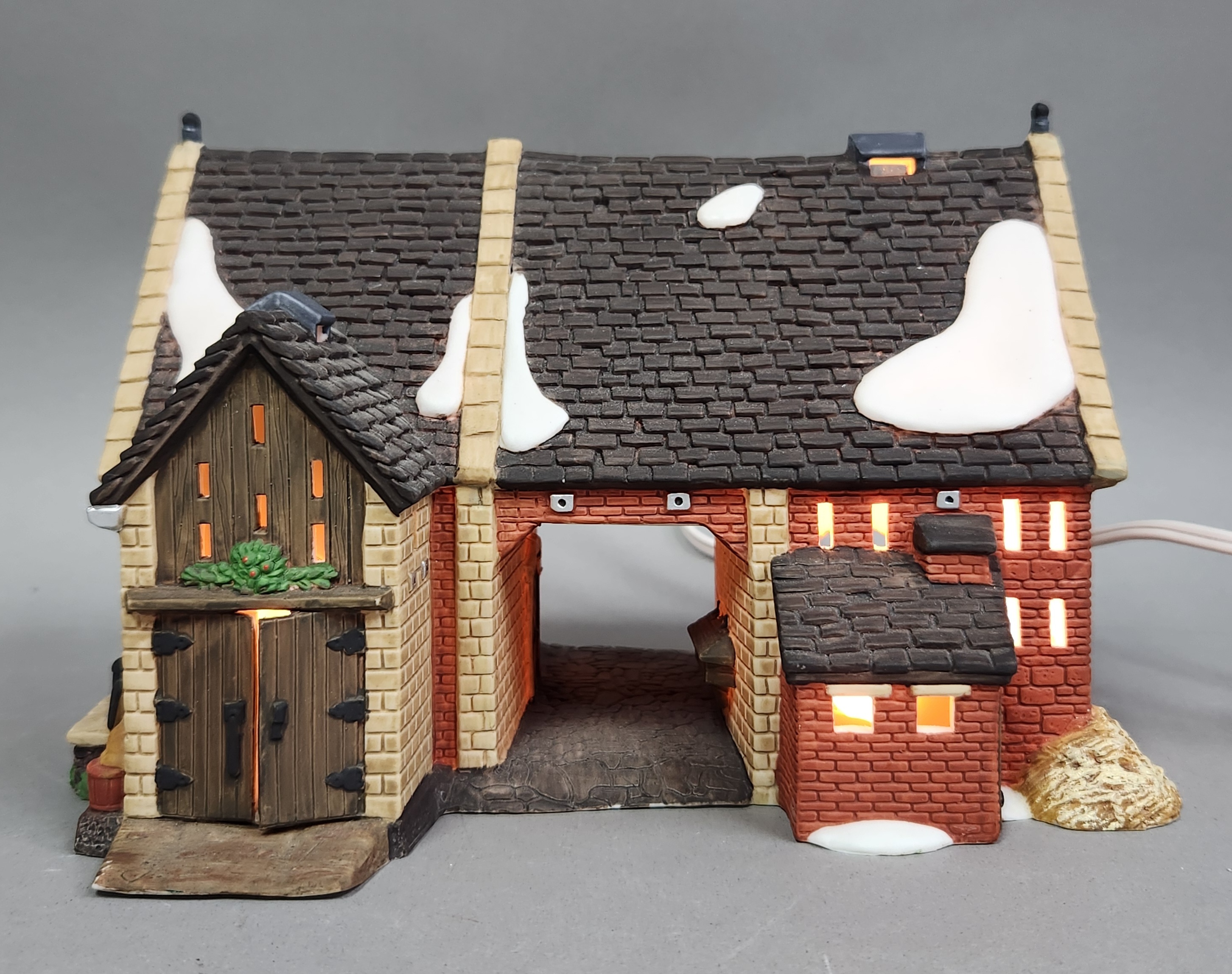 Department 56 Butter Tub Barn