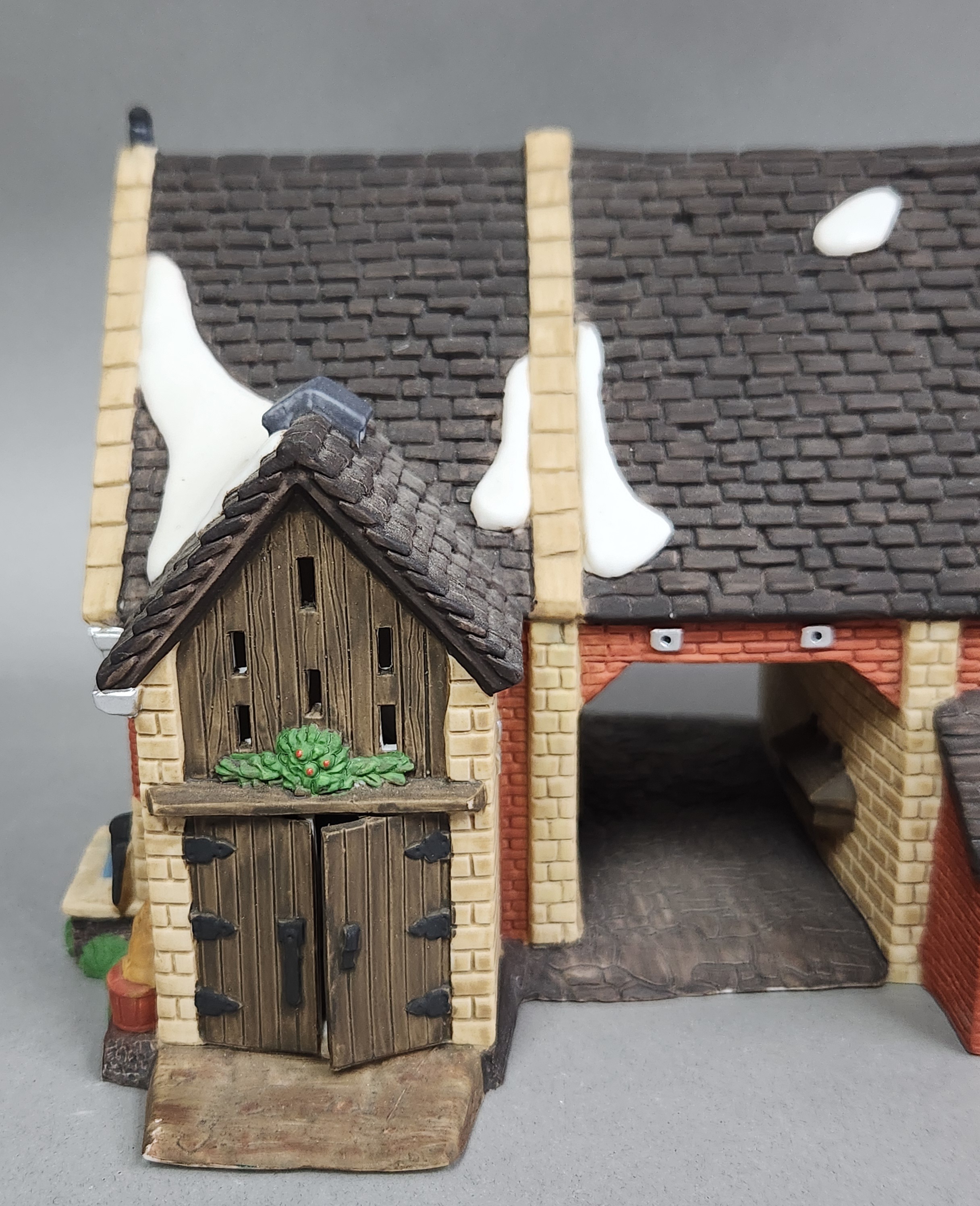 Department 56 Butter Tub Barn
