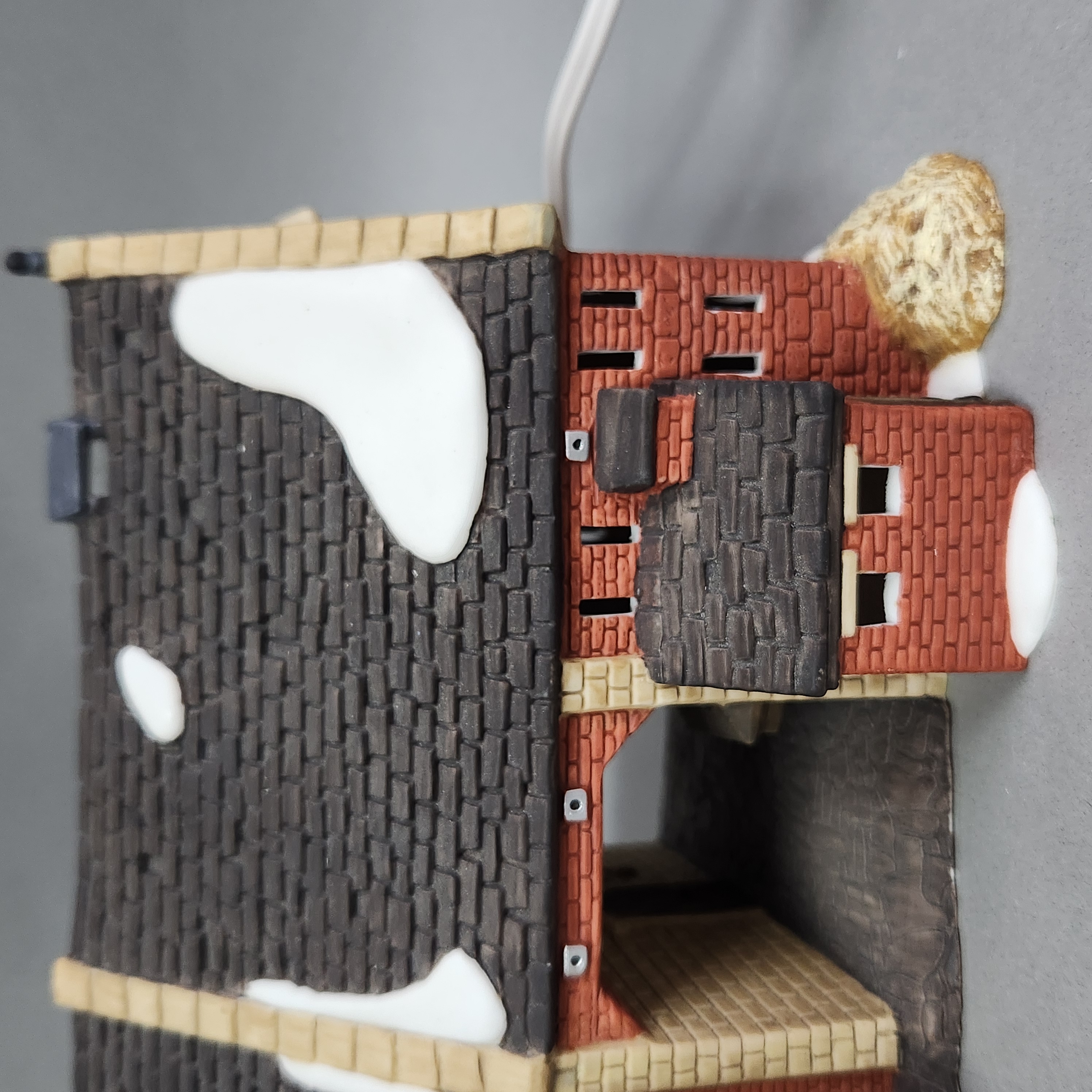 Department 56 Butter Tub Barn