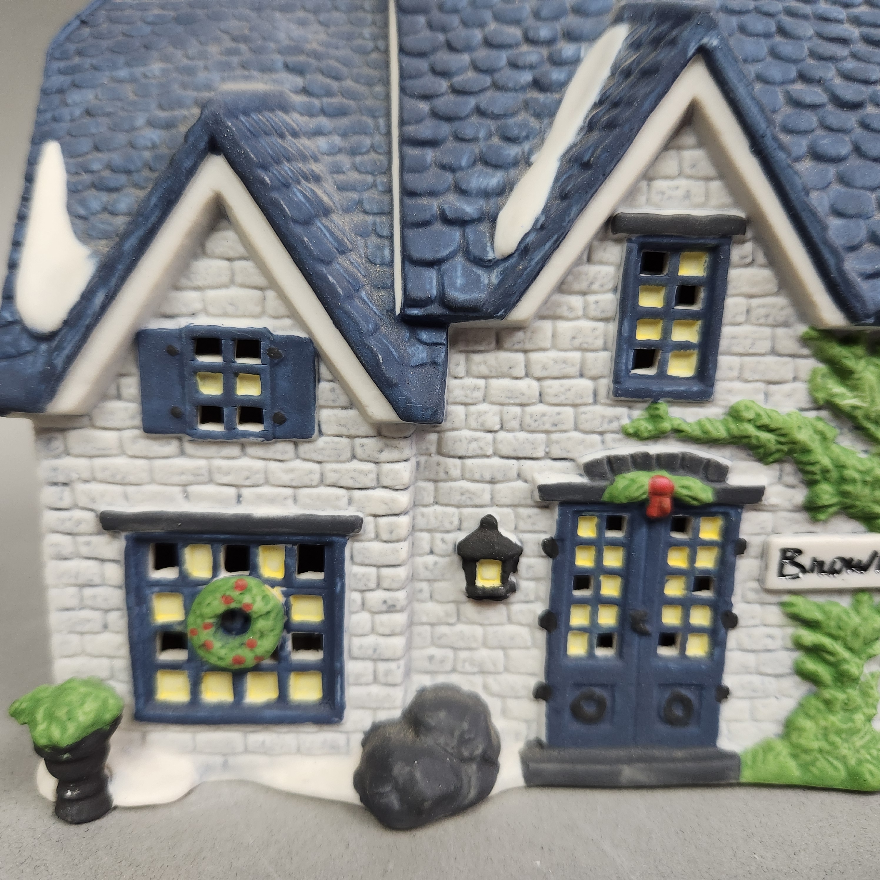 Department 56 Brownlow House