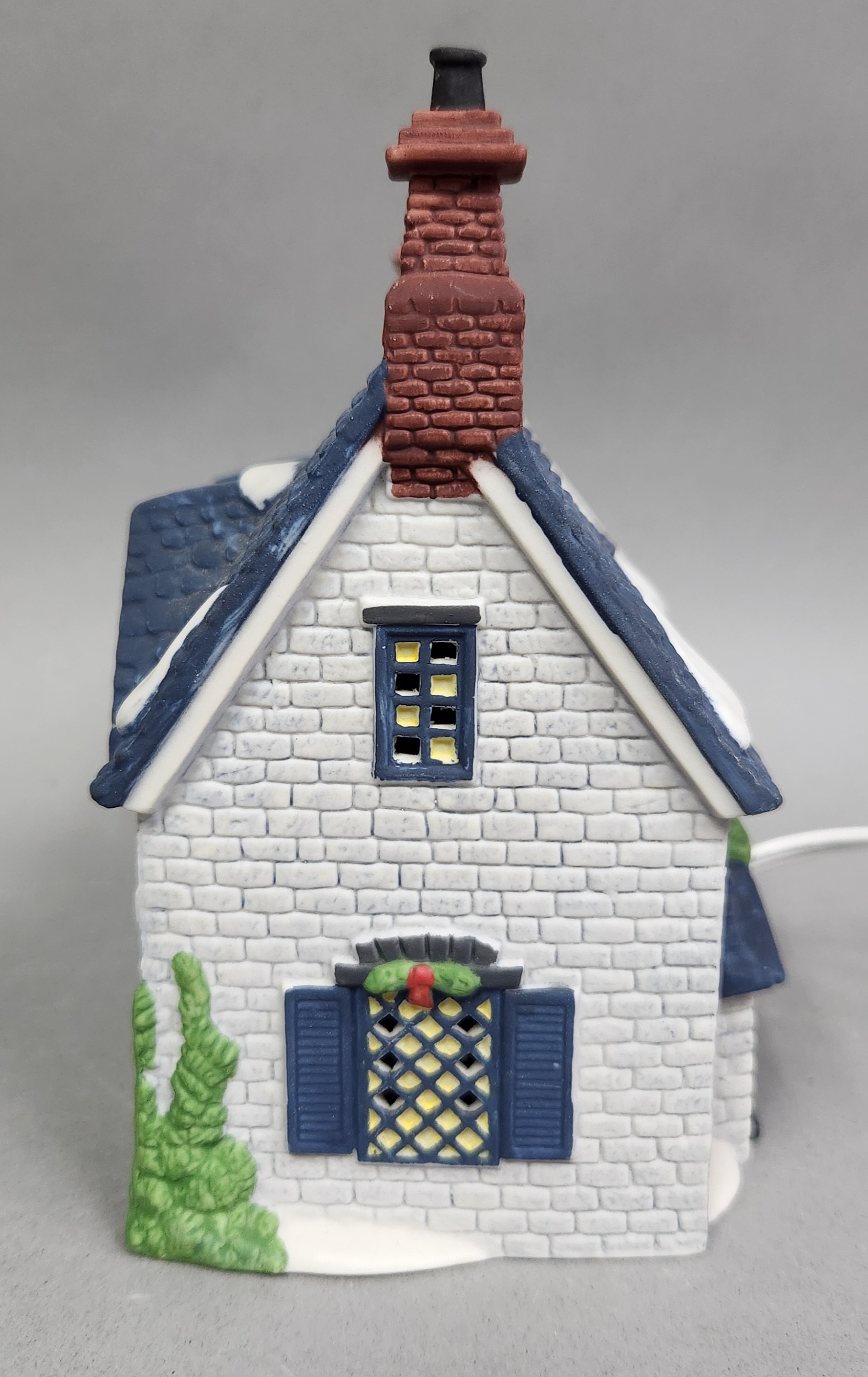 Department 56 Brownlow House