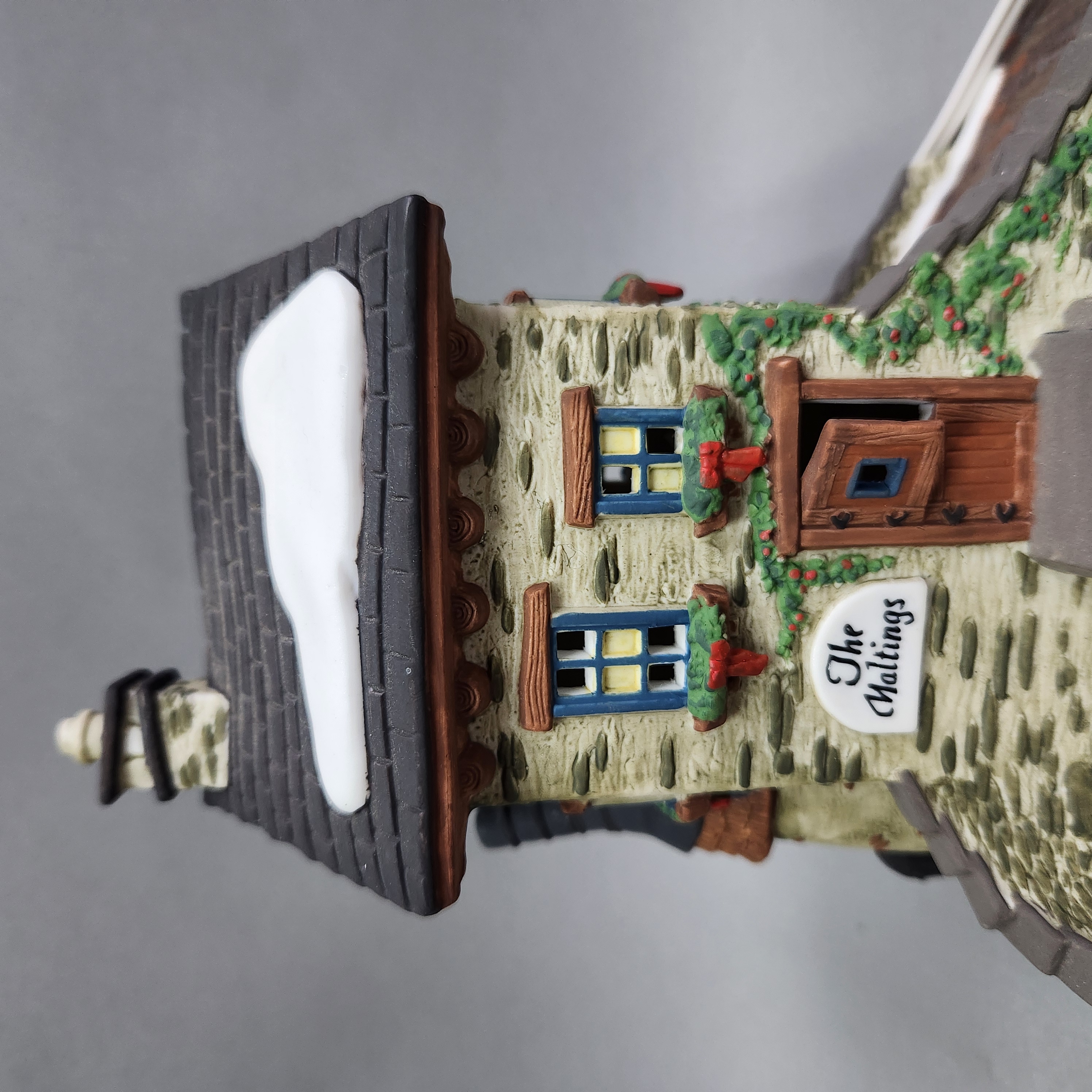 Dept 56 The Maltings Lighted Building