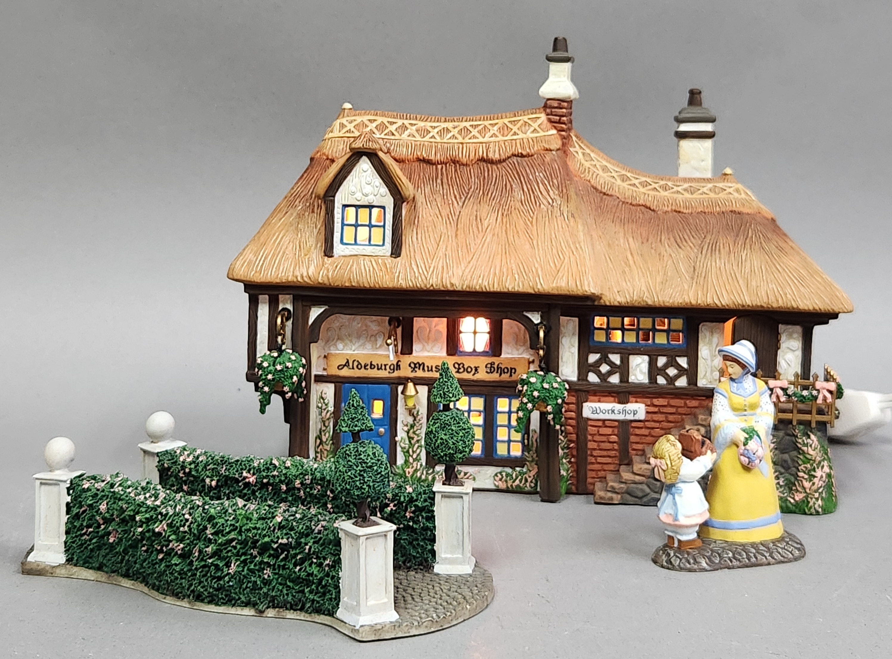 Dept 56 Aldeburgh Music Box Shop Set