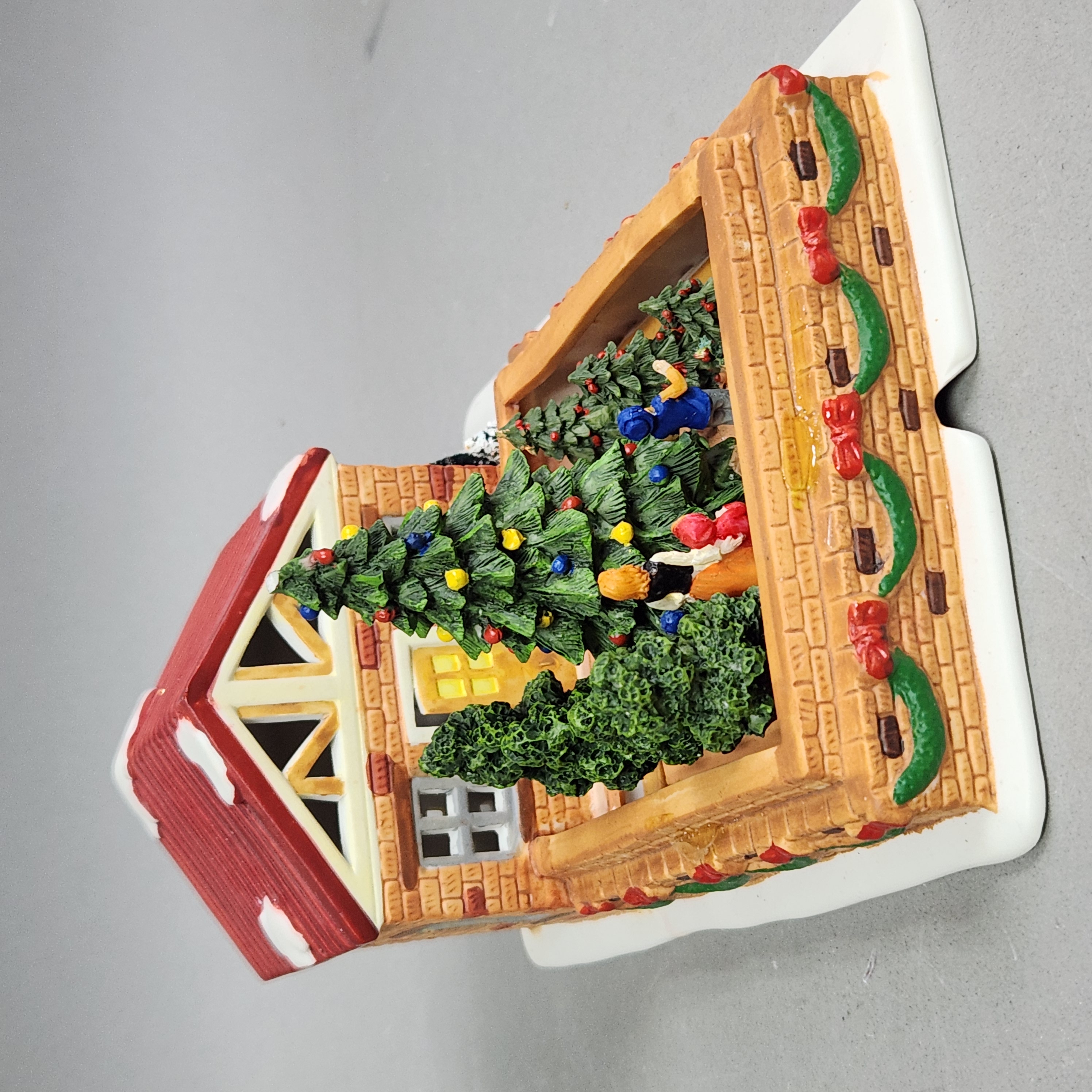 Lena Meijer Conservatory Ceramic Building