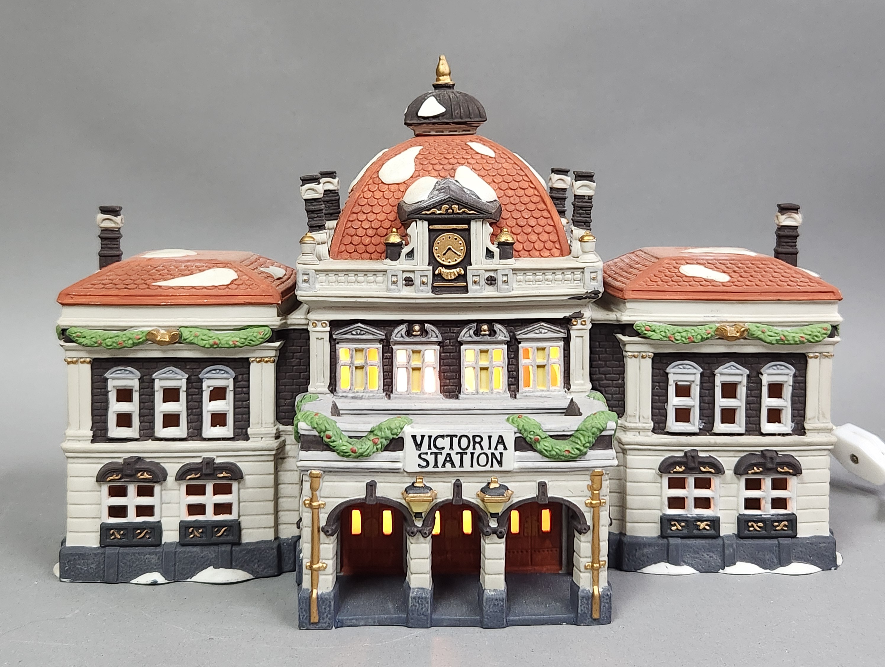Dept 56 Porcelain Victoria Station