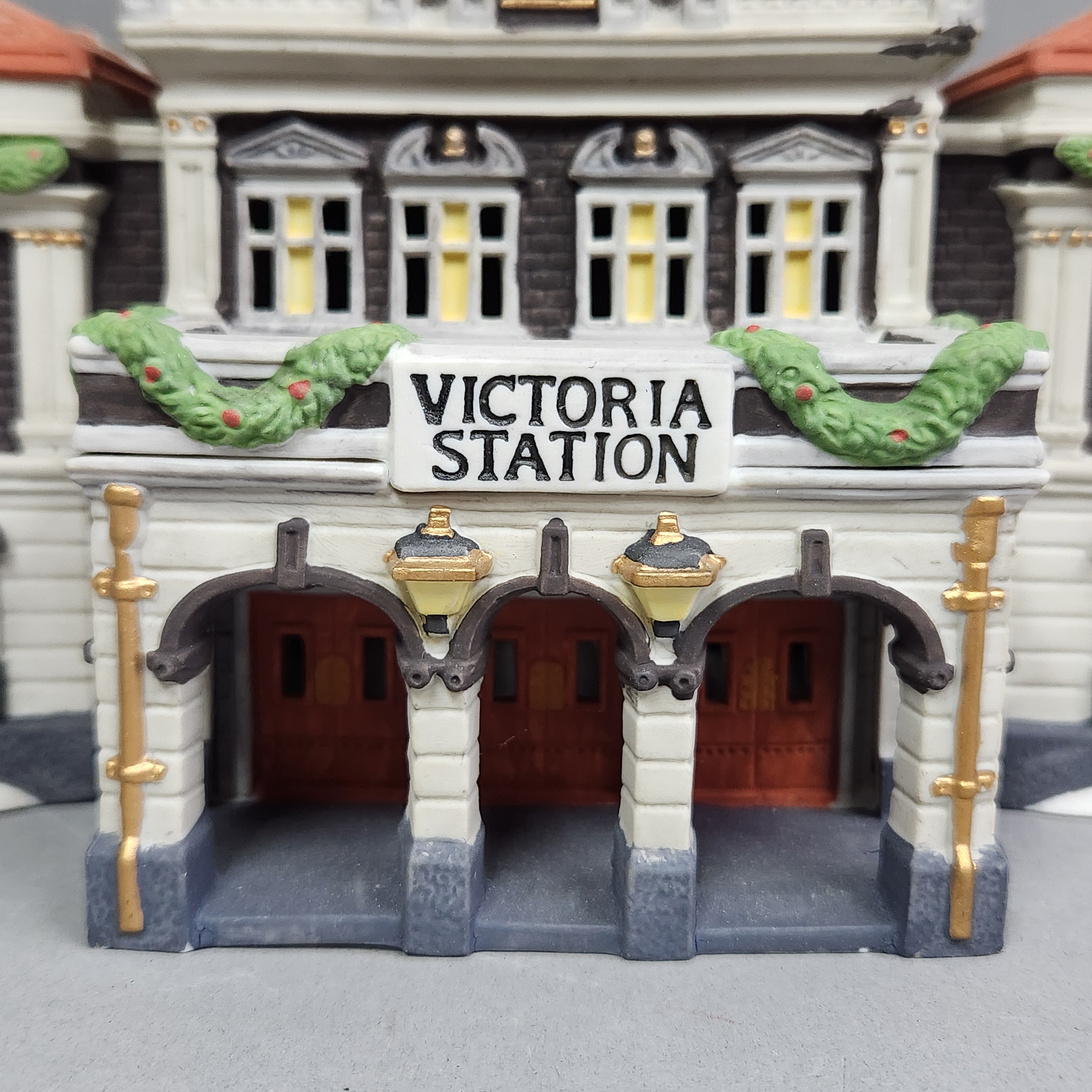 Dept 56 Porcelain Victoria Station