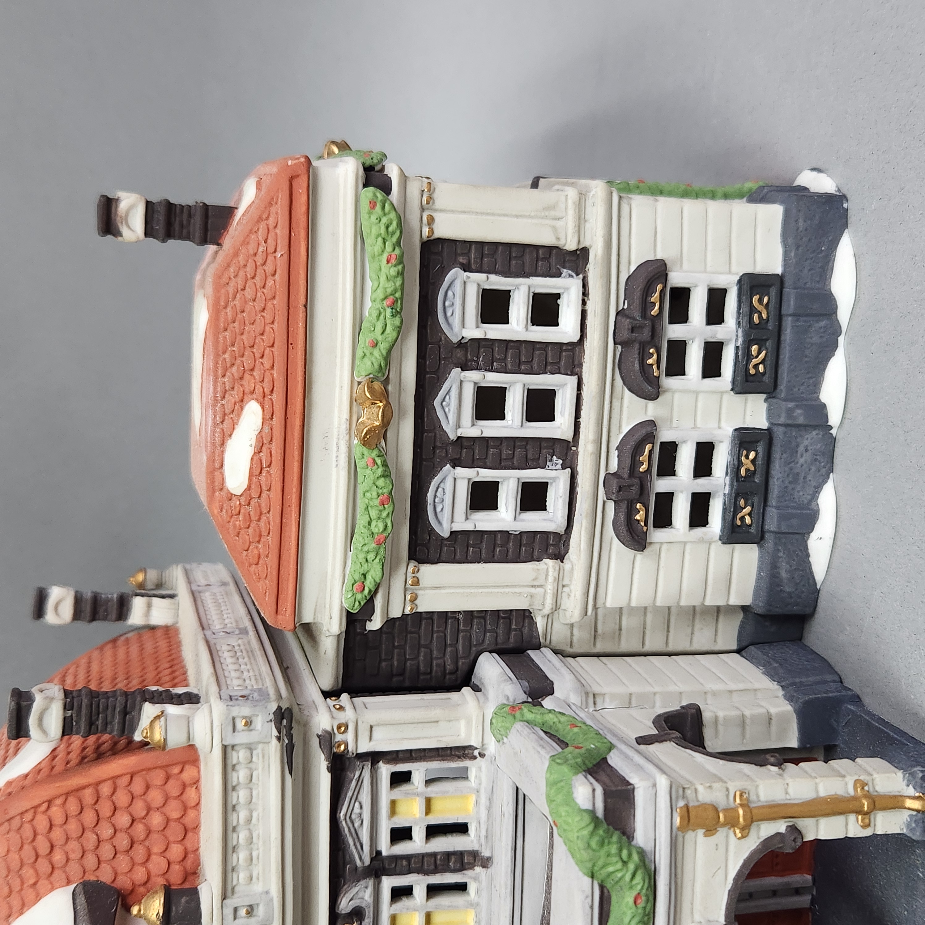 Dept 56 Porcelain Victoria Station
