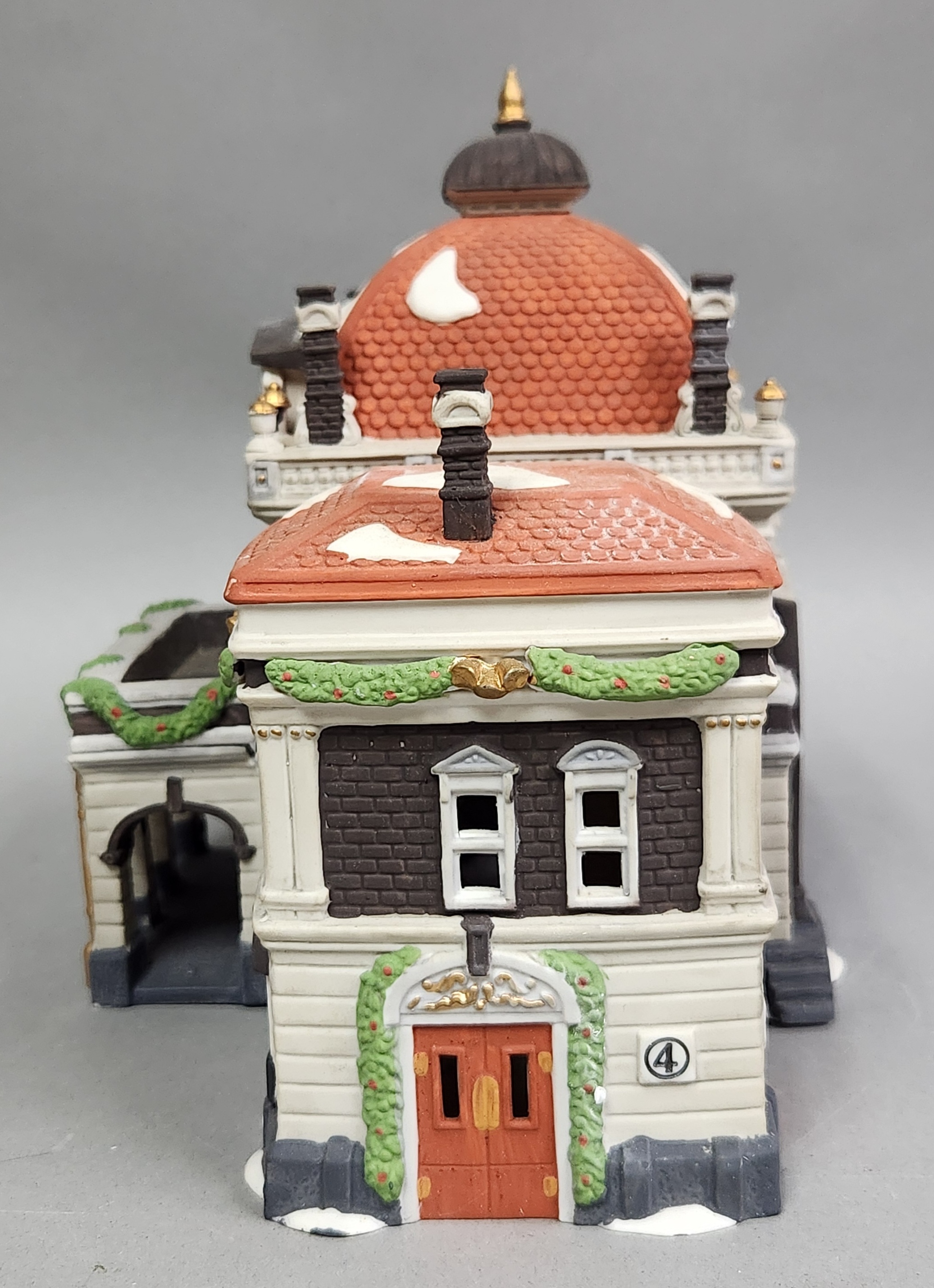 Dept 56 Porcelain Victoria Station
