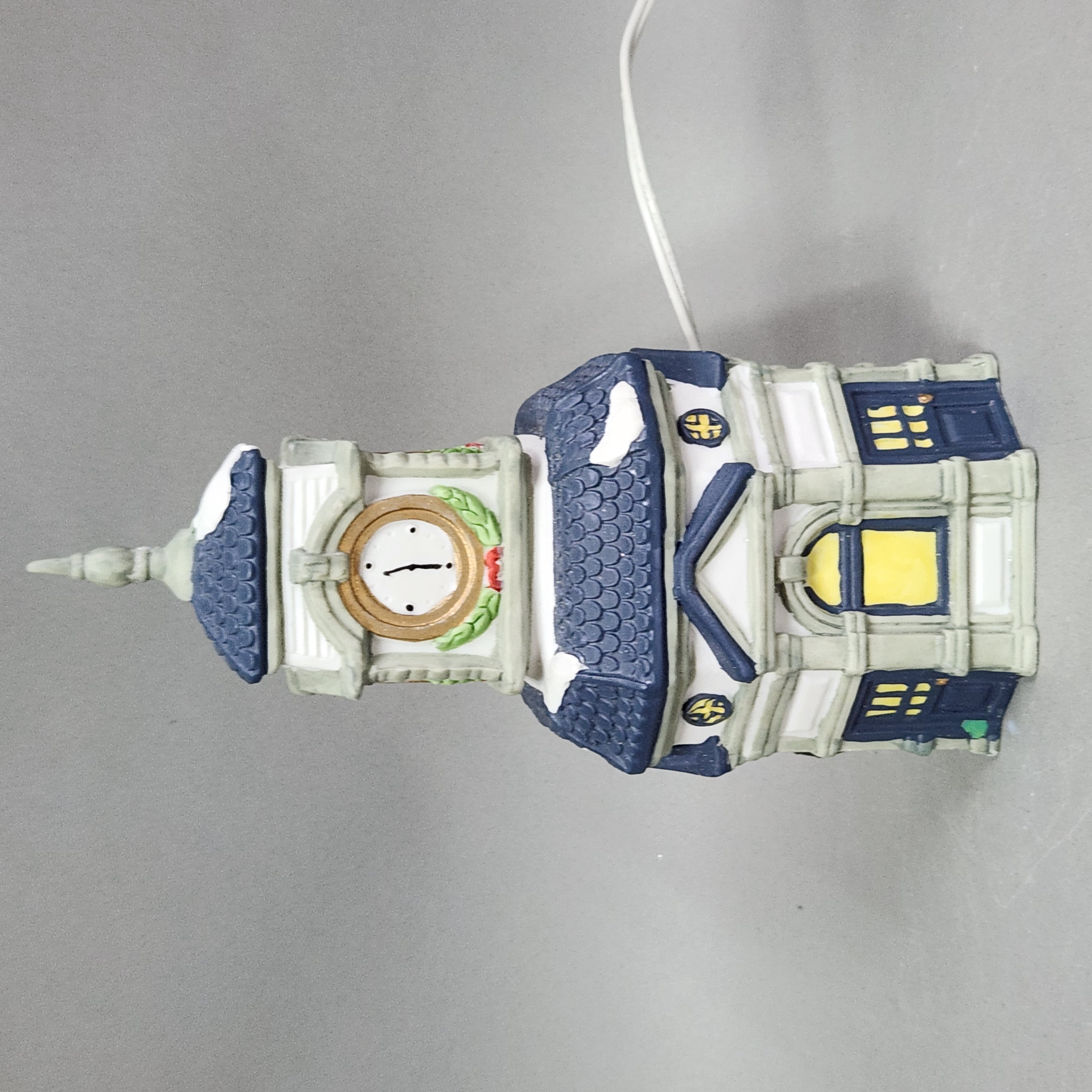 Lemax & Dickens Collectables Lighted Village Buildings