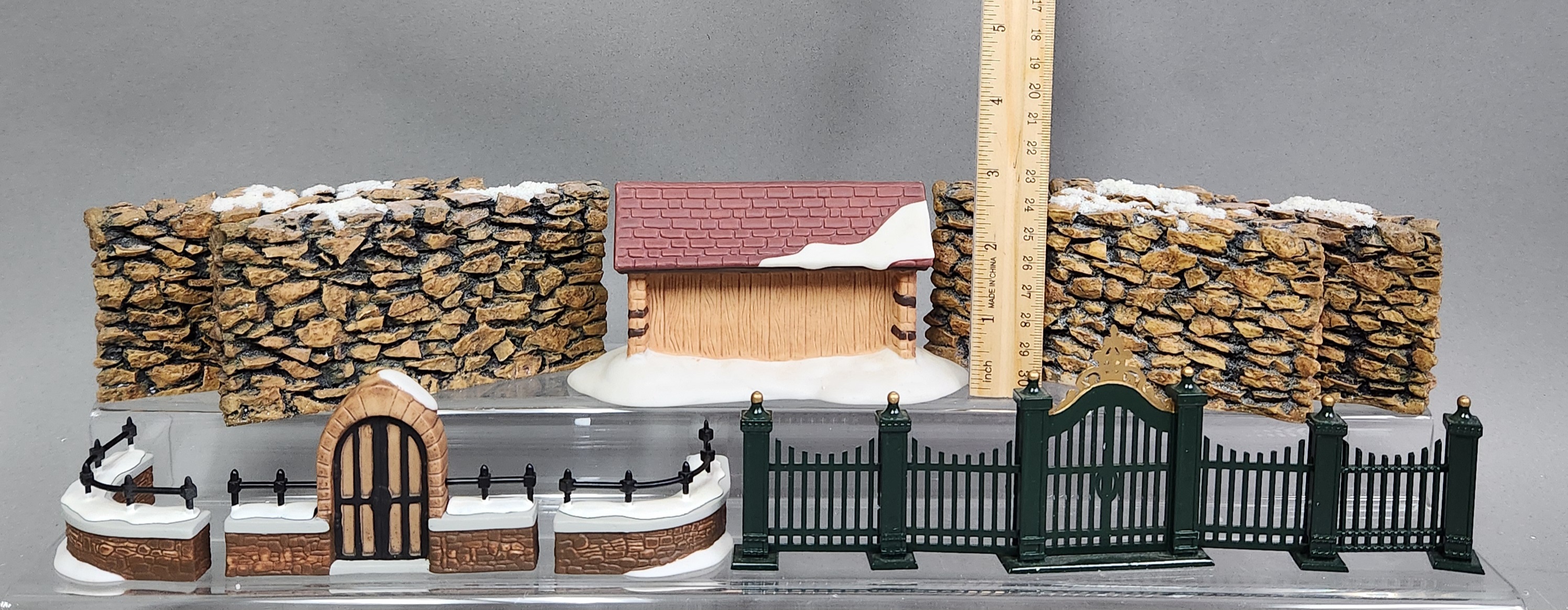 Dept 56 Heritage Village Accessories