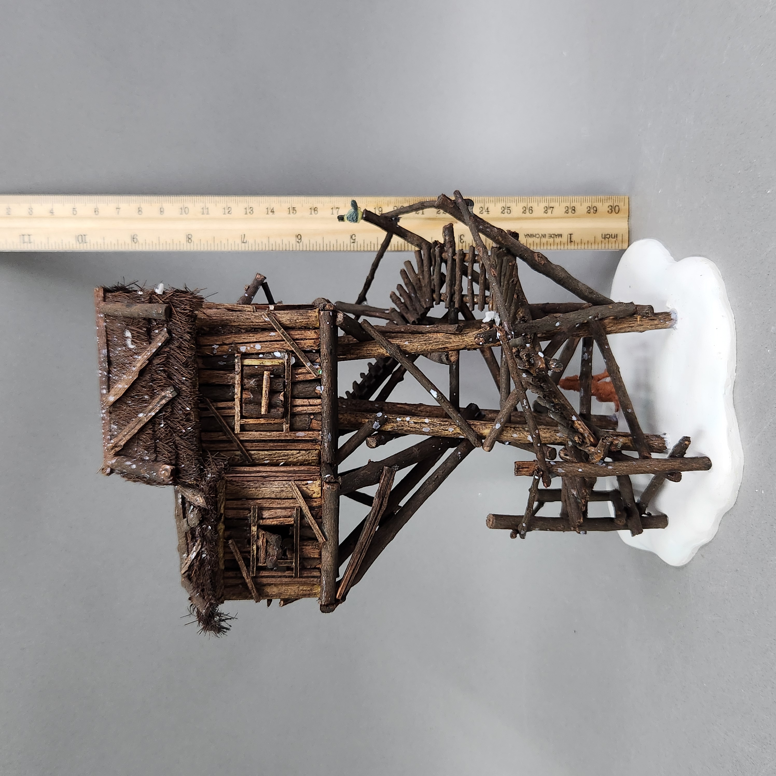 Lemax Pinewood Perch Treehouse