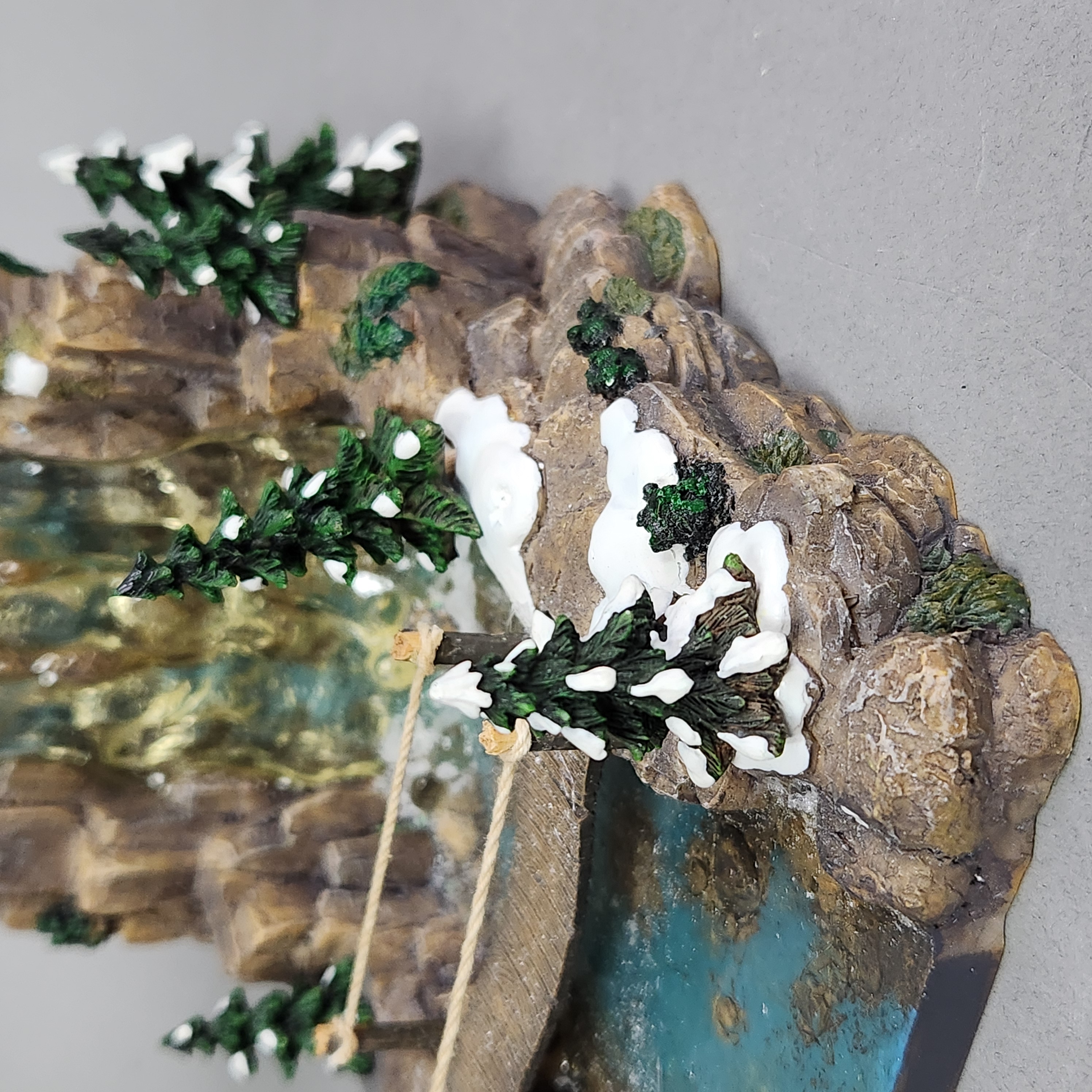 Dept 56 Resin Mountain Creek Waterfall