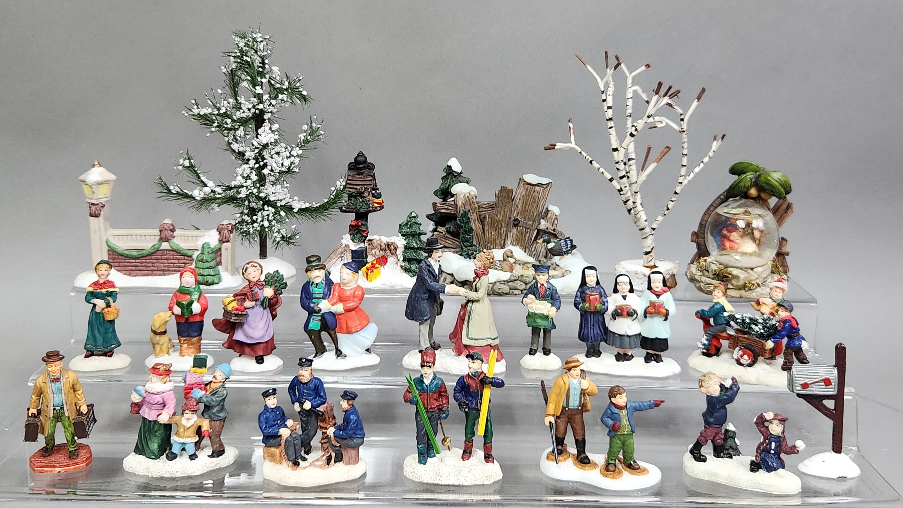 Winter Village Figurines & Scenery