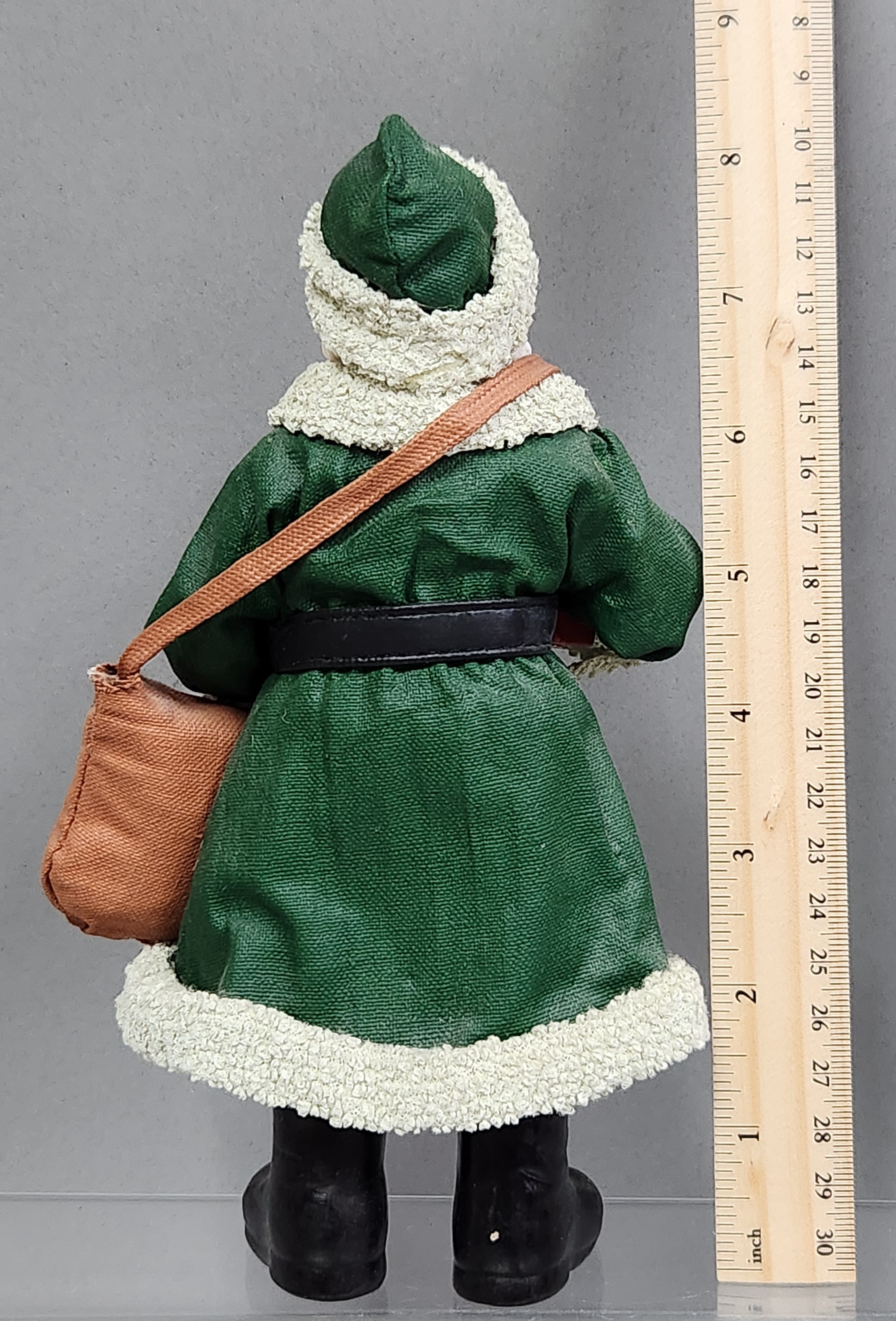 Possible Dreams Clothtique Green Santas