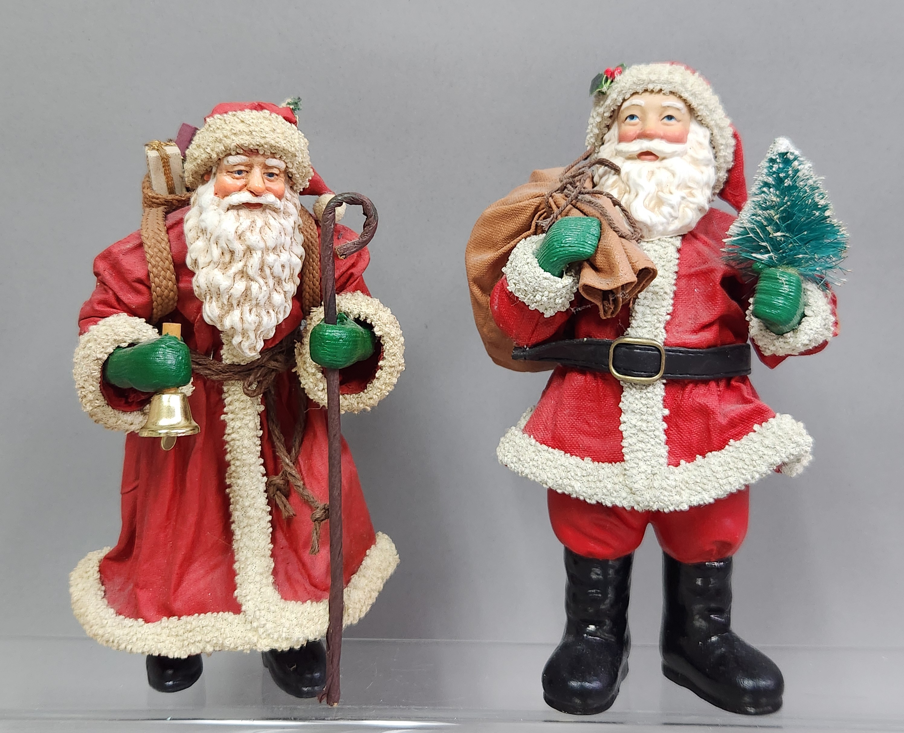 Possible Dreams Clothtique Red Santas